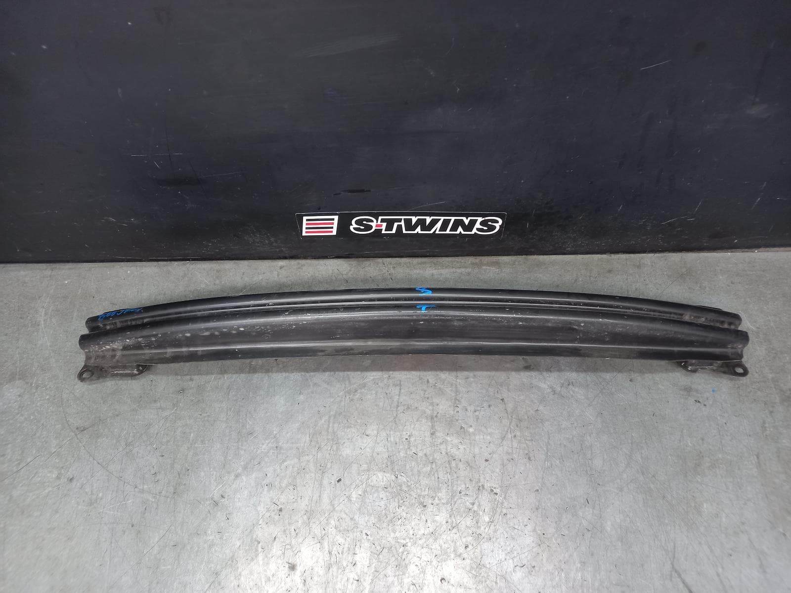 Used auto part listing image: 2010 VOLKSWAGEN EOS R BAR BRACKET REINFO MAIN REINFORCEMENT, 1F, 02/07-12/14 0000385421