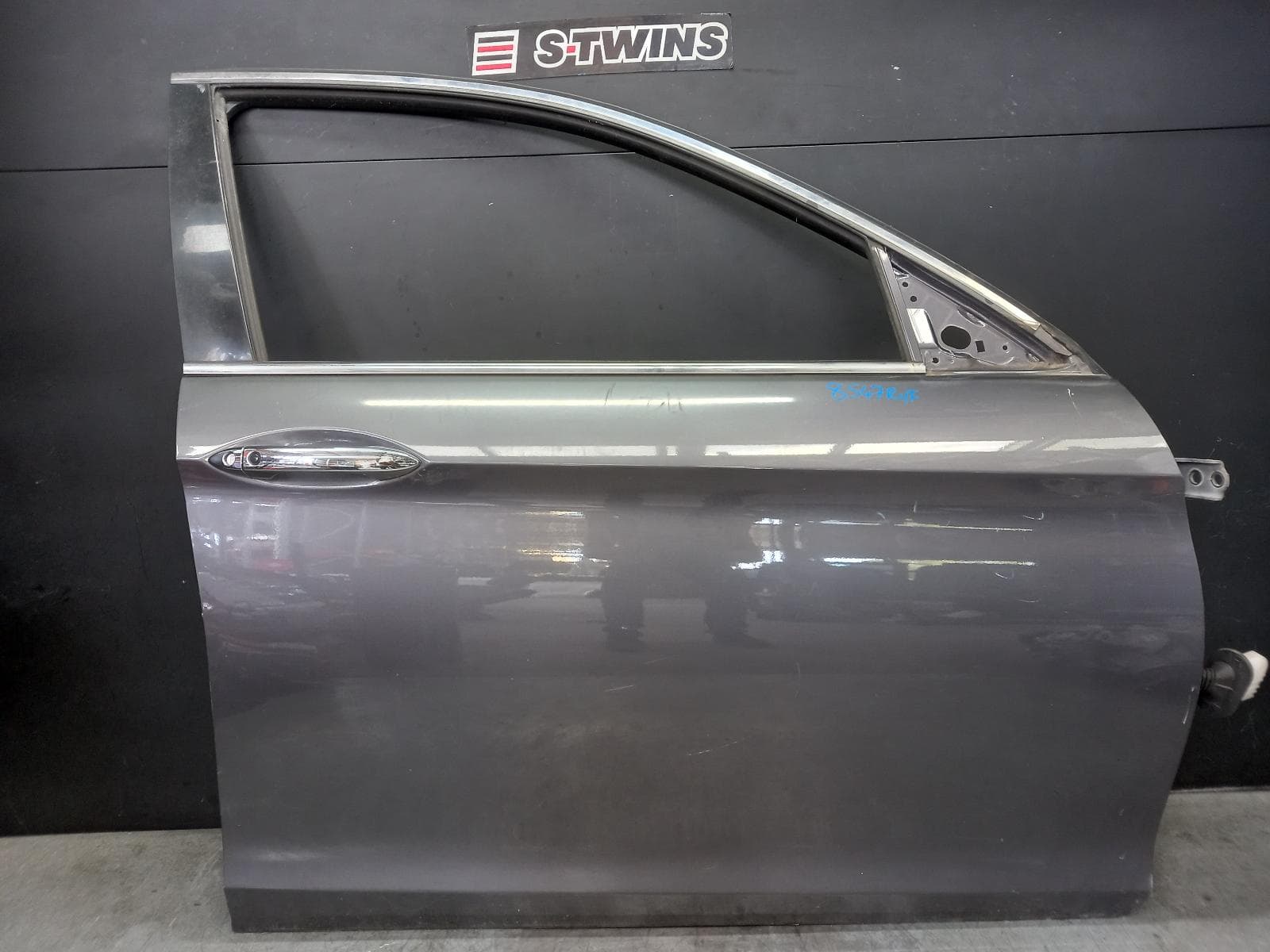Used auto part listing image: 2014 HONDA ACCORD RIGHT FRONT DOOR 9TH GEN, 05/13-08/19 0000386086