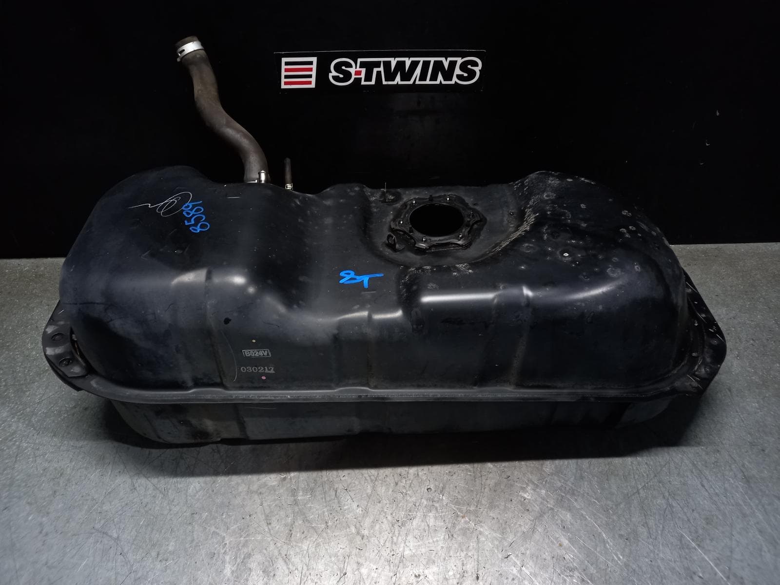Used auto part listing image: 2017 MITSUBISHI TRITON FUEL TANK MQ-MR, DIESEL, 03/15-10/23 0000372232