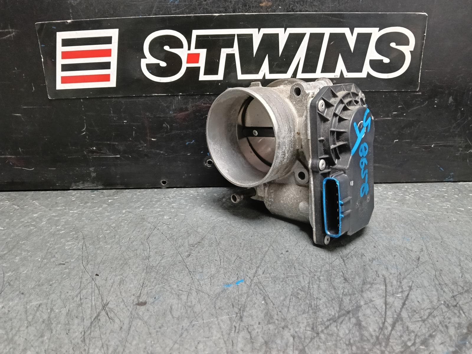Used auto part listing image: 2017 TOYOTA KLUGER THROTTLE BODY 3.5, 2GR-FKS, PETROL, GSU50/GSU55, 11/16-02/21 0000386438