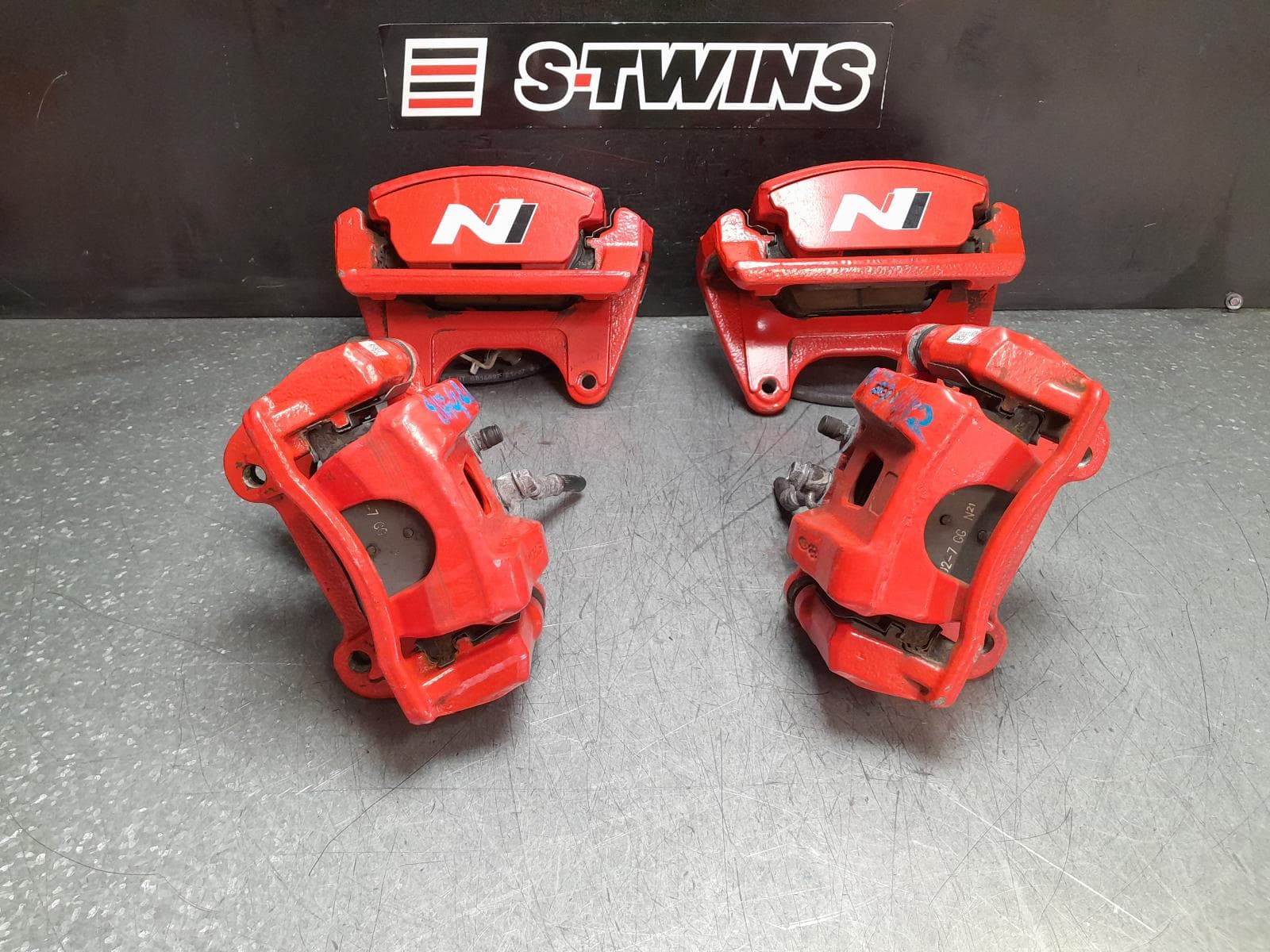 Used auto part listing image: 2022 HYUNDAI I30 CALIPER LH FRONT, PD, HATCH/FASTBACK (CZECH TMAH VIN), RED, N, 03/21- 0000369688