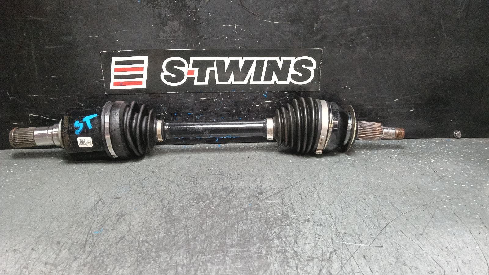 Used auto part listing image: 2019 MAZDA CX8 LEFT DRIVESHAFT FRONT, AUTO, FWD, DIESEL, 2.2, BI-TURBO, KG, 05/18-12/23 0000401982