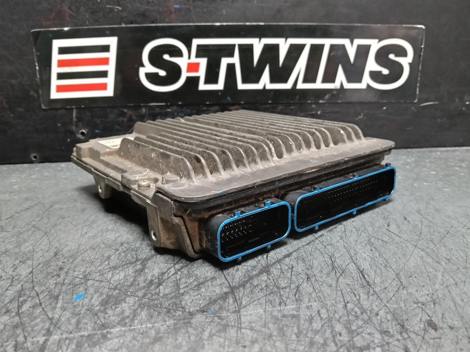 Used auto part listing image: 2017 TOYOTA KLUGER ENGINE ECU, 3.5, PETROL, 2GR-FKS, ECU ONLY, W/ KEYLESS TYPE, GSU50/GSU55, 11/16-02/21 0000390269