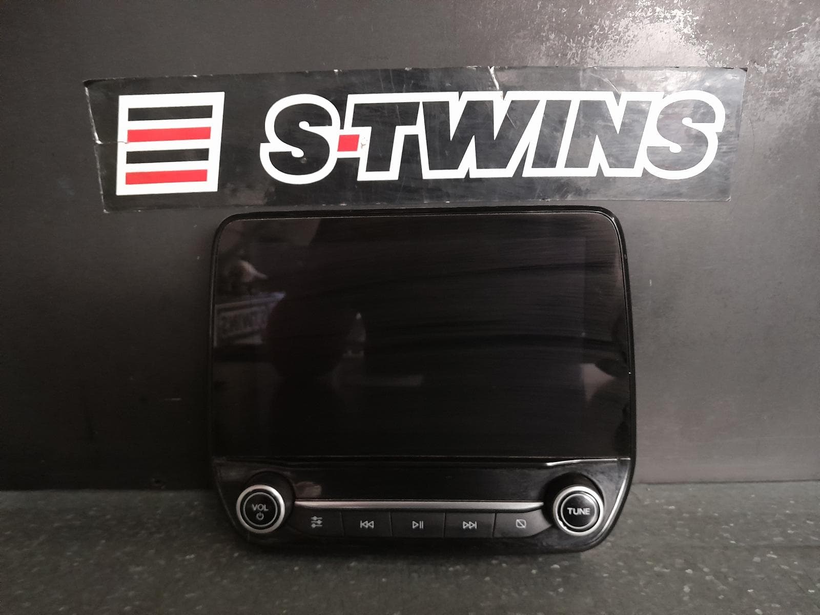 Used auto part listing image: 2020 FORD TRANSIT DISPLAY UNIT, 8IN TOUCHSCREEN, VO, 05/19- 0000331551