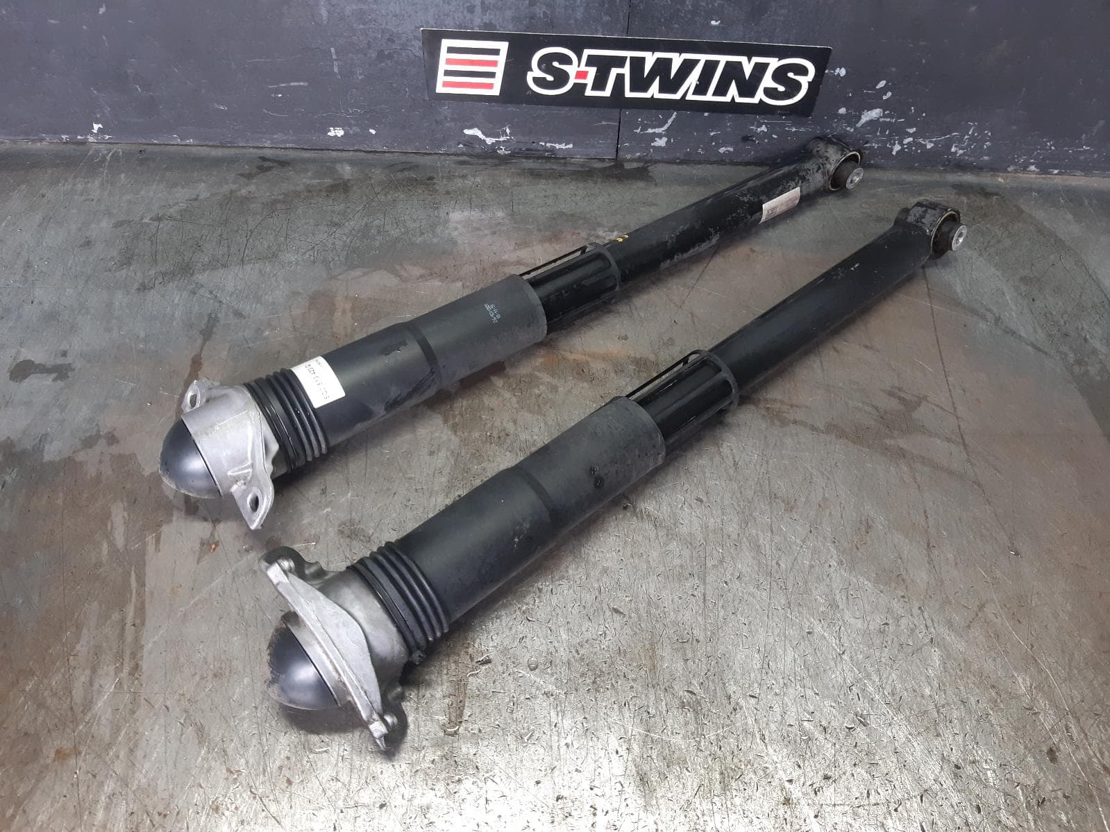 Used auto part listing image: 2021 SKODA OCTAVIA SHOCK ABSORBER LH REAR, WAGON, LIMITED EDITION/RS, ADAPTIVE TYPE, NX, 12/20- 0000376911