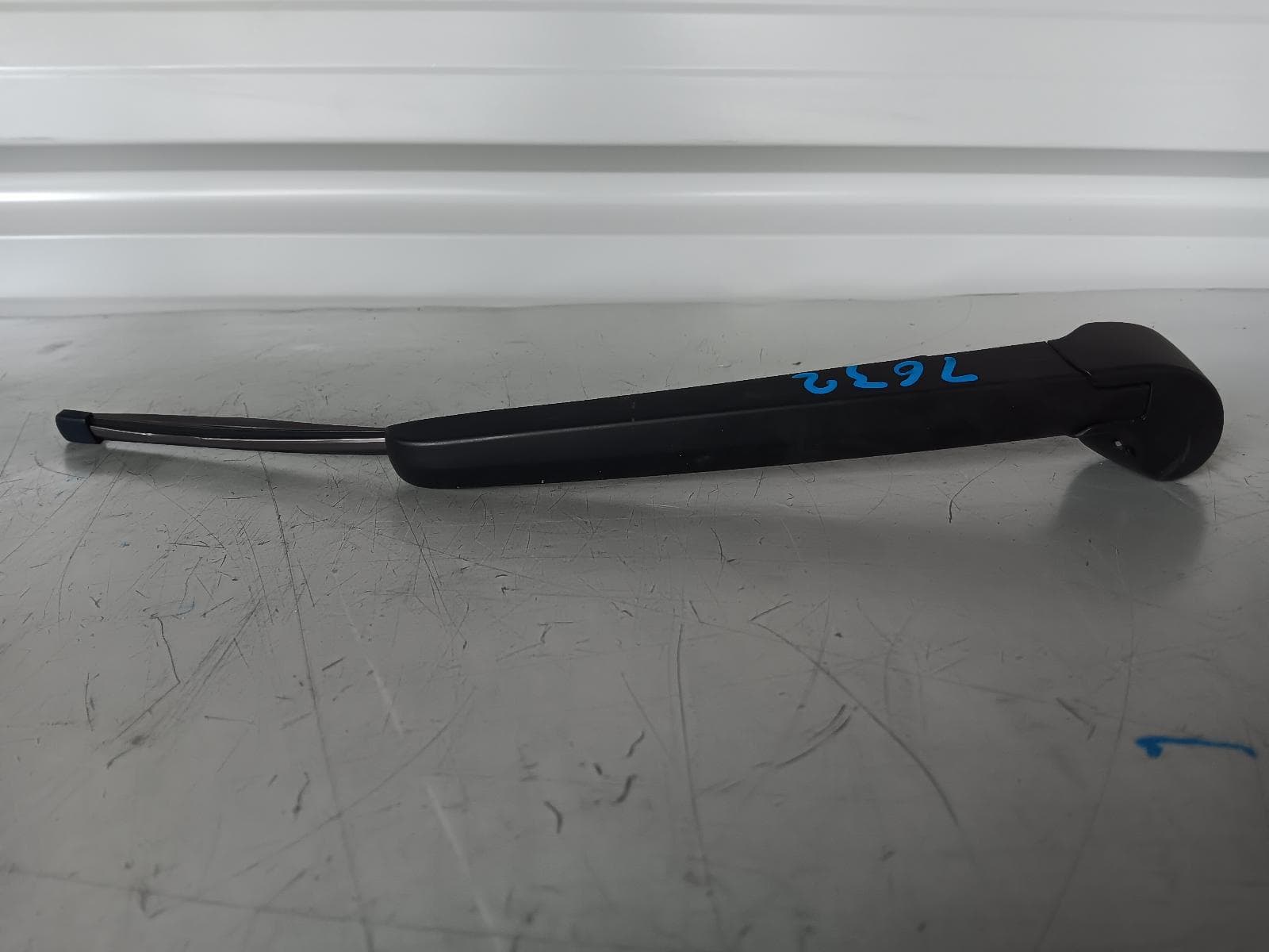 Used auto part listing image: 2023 AUDI Q2 WIPER ARM GA, 10/16- 0000328947