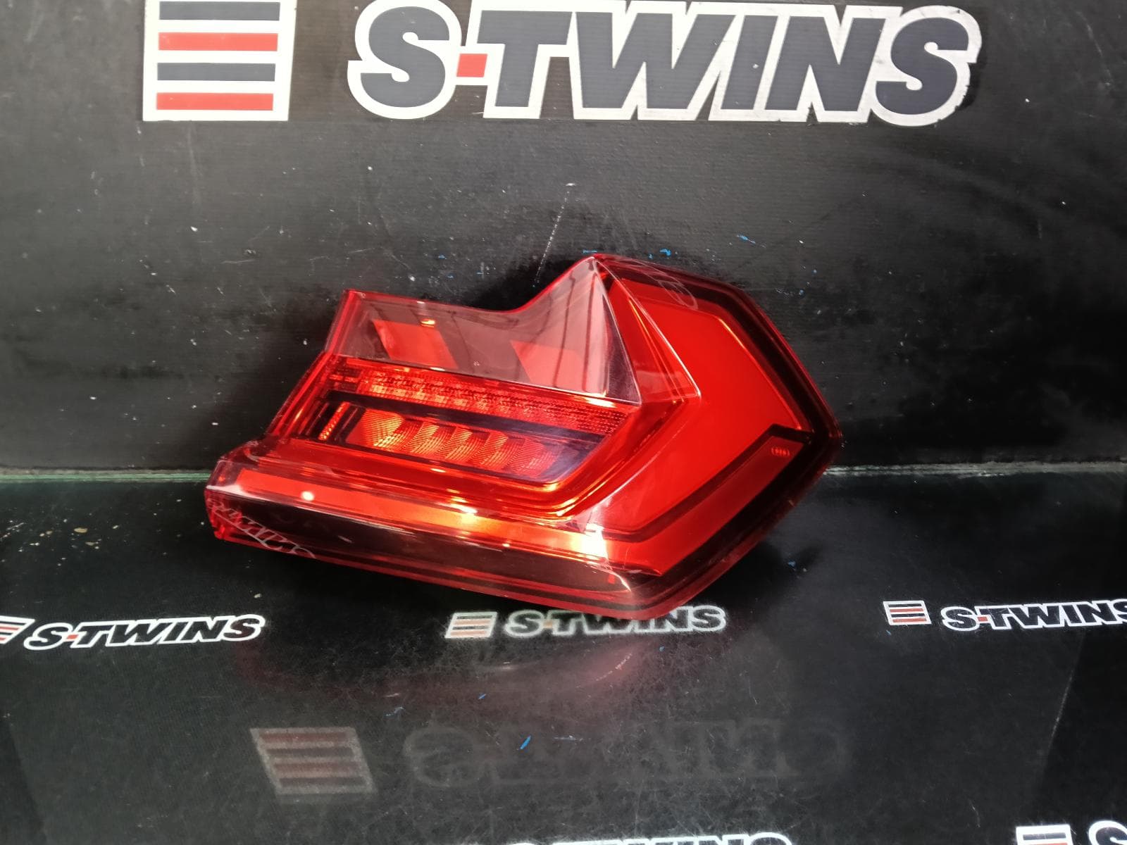 Used auto part listing image: 2020 AUDI A1 RIGHT TAILLIGHT IN BODY, W/ LED TYPE, GB, 01/19- 0000403077