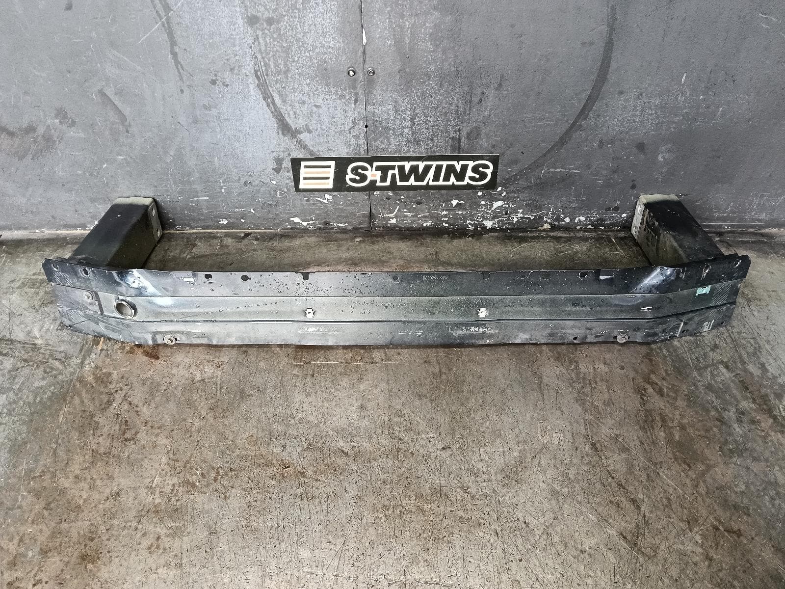 Used auto part listing image: 2018 HOLDEN COMMODORE F BAR REINFORC BRACK REINFORCEMENT, ZB, 10/17-12/20 0000387588