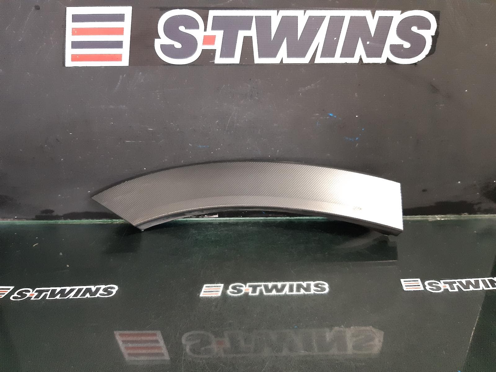 Used auto part listing image: 2019 SUBARU FORESTER WHEEL ARCH FLARE RH REAR ON QTR PANEL, SK, 08/18- 0000337799