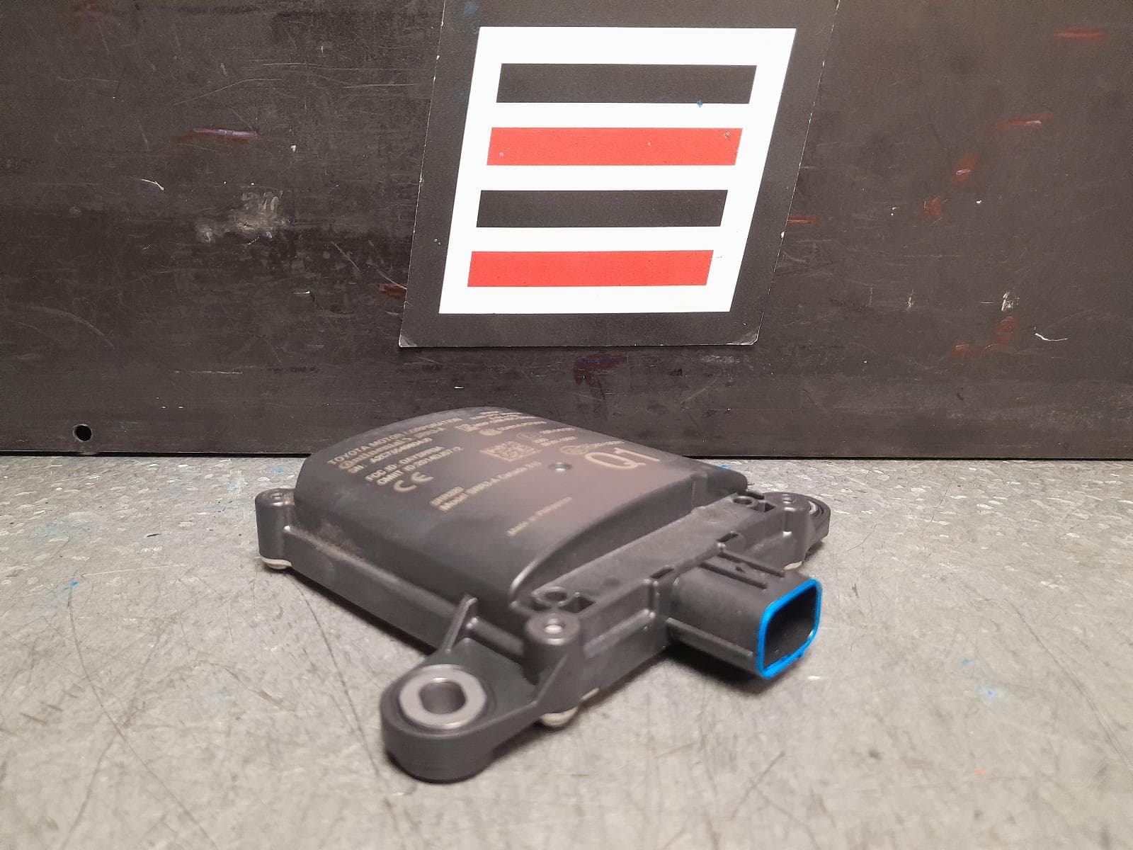 Used auto part listing image: 2018 TOYOTA C-HR REVERSE CAMERA GEN 1, BLIND SPOT MONITOR SENSOR (LH REAR BEHIND BUMPER), 12/16-09/23 0000377132
