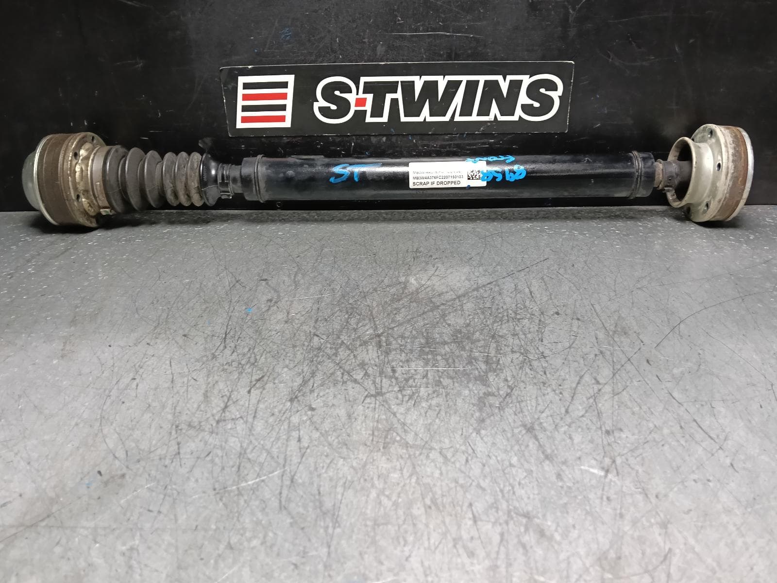 Used auto part listing image: 2022 FORD RANGER FRONT PROP SHAFT RA, DIESEL, 2.0, BI-TURBO, AUTO, AWD, 05/22- 0000387166