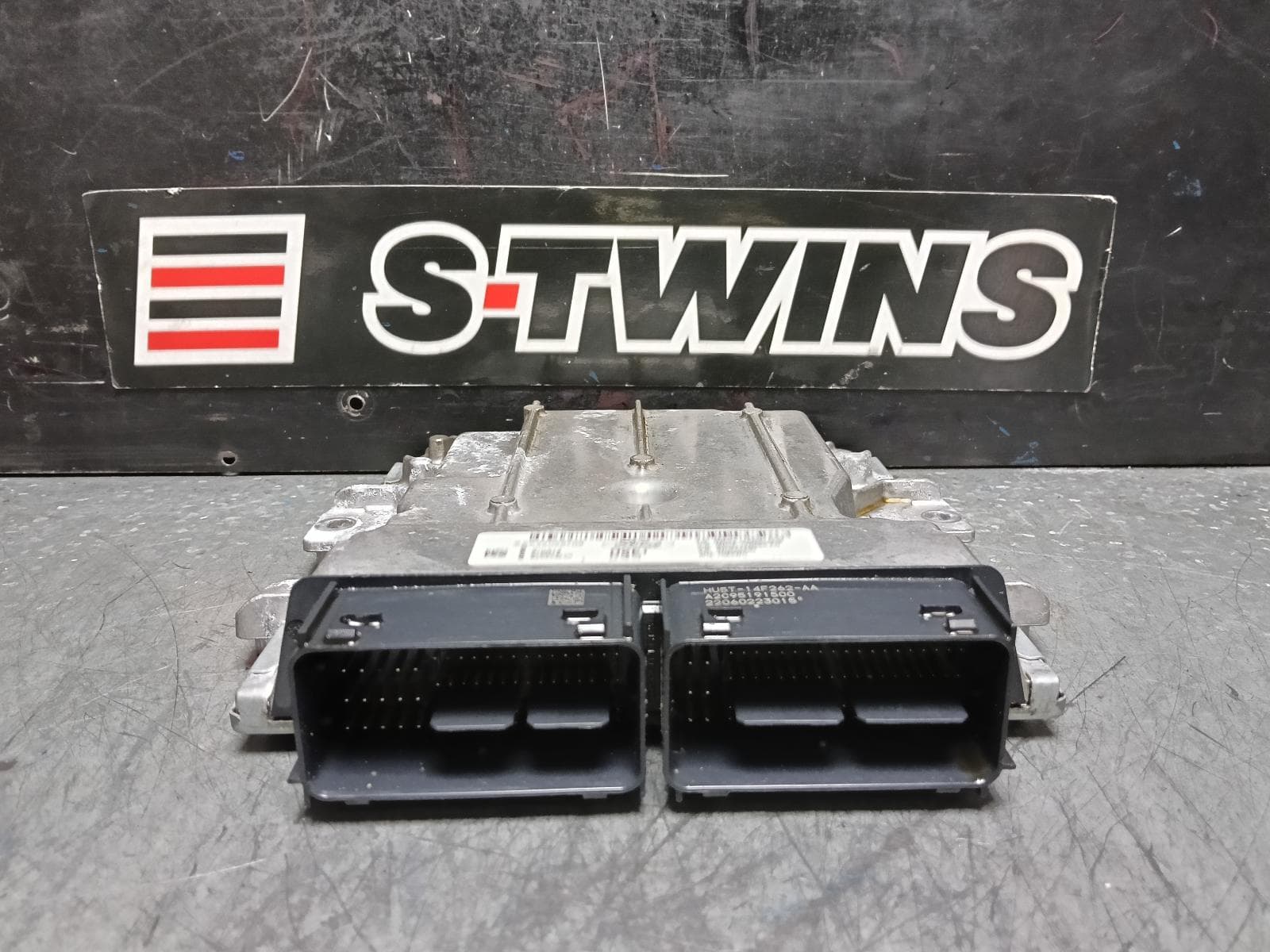 Used auto part listing image: 2022 FORD RANGER RA, ENGINE ECU, 3.0/2.0, DIESEL, TURBO/BI-TURBO, ECU ONLY, P/N MB3C18B066AD, 05/22- 0000387383