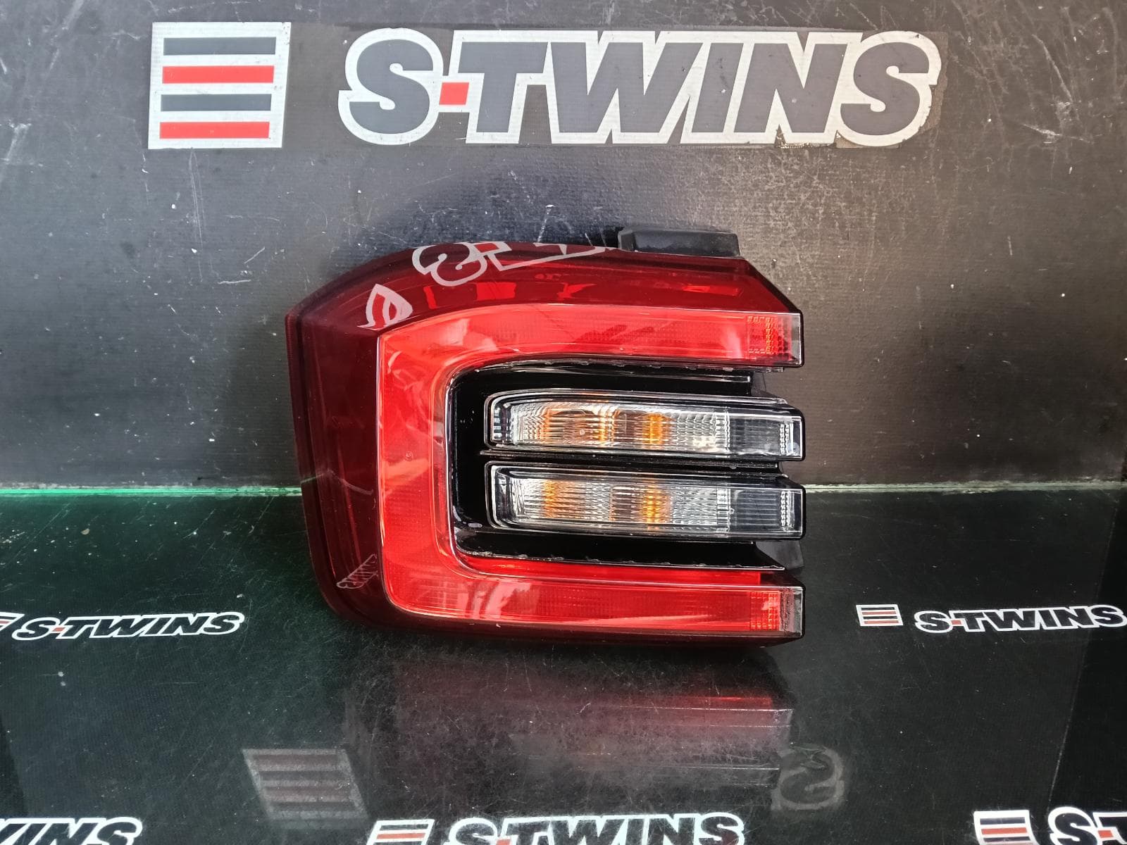 Used auto part listing image: 2024 CHERY TIGGO 4 PRO LEFT TAILLIGHT 1ST GEN, IN BODY, W/ LED TYPE, PRO, 06/24- 0000397141