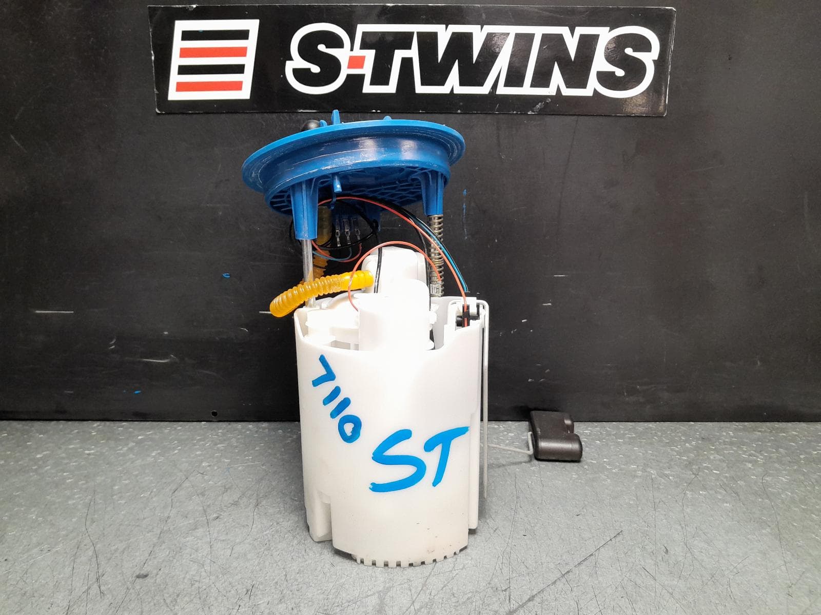 Used auto part listing image: 2023 SKODA OCTAVIA FUEL PUMP NX, 10/20- 0000376791
