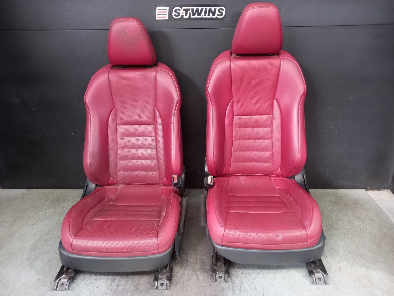 Used auto part listing image: 2014 LEXUS IS SERIES COMPLETE INTERIOR XE30, LEATHER, RED, F SPORT, 04/13- 0000389220