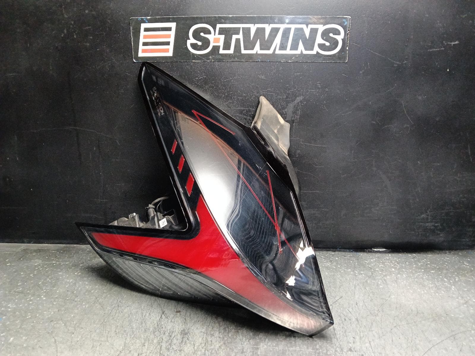 Used auto part listing image: 2023 MG MG4 LEFT TAILLIGHT EH32, IN BODY, LED TYPE, 03/23- 0000404278