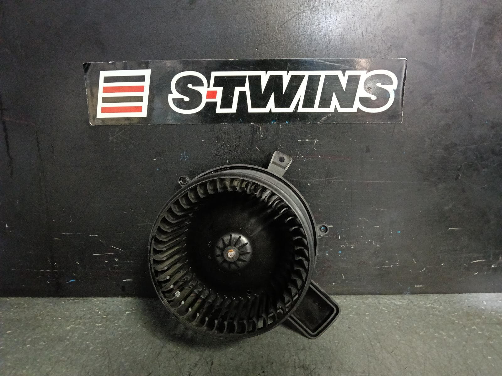 Used auto part listing image: 2021 JEEP GRANDCHEROKEE HEATER FAN MOTOR WK, 10/10-02/22 0000394369