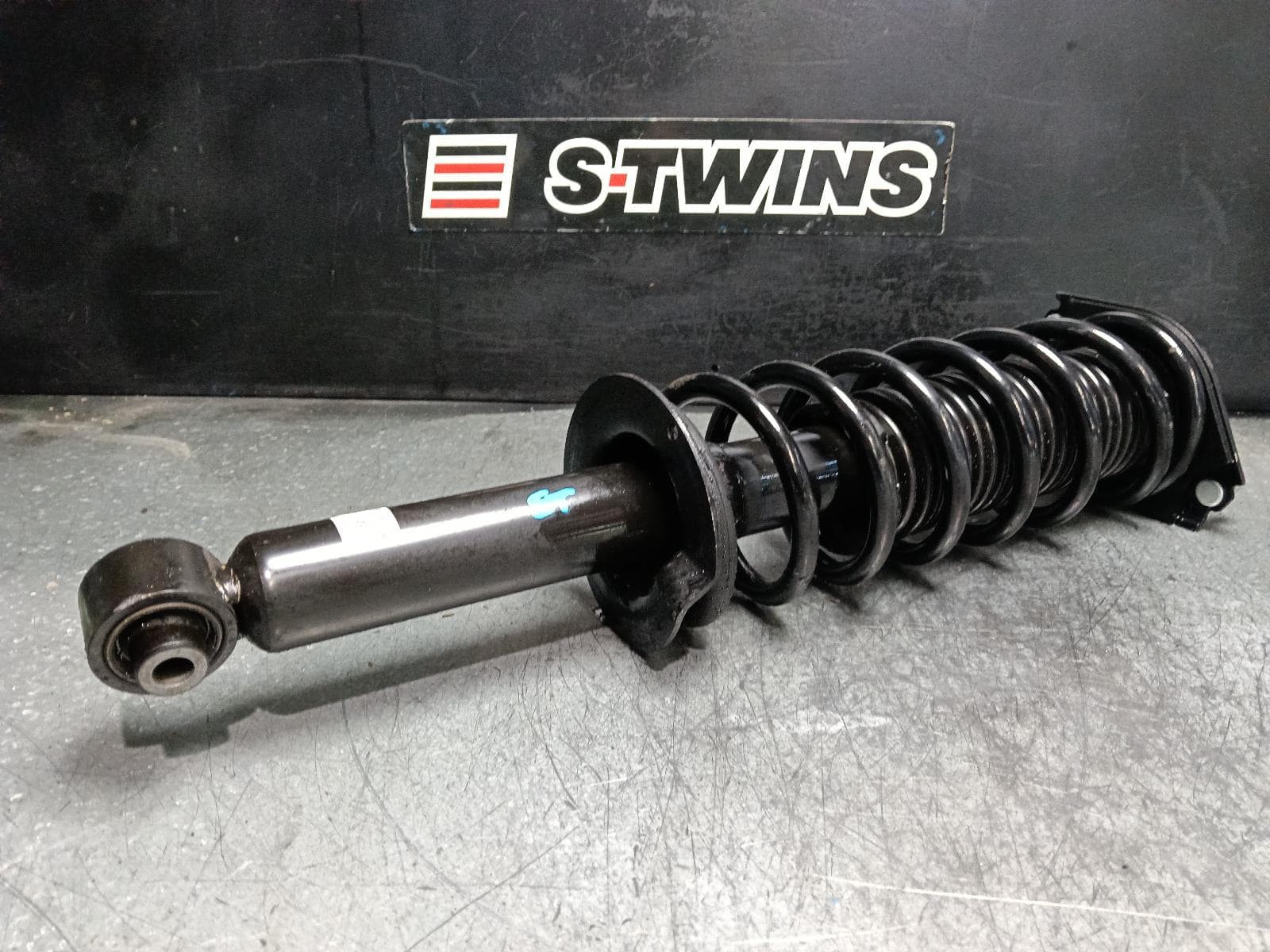 Used auto part listing image: 2024 SUBARU CROSSTREK LEFT REAR STRUT G6X, 10/22- 0000404669