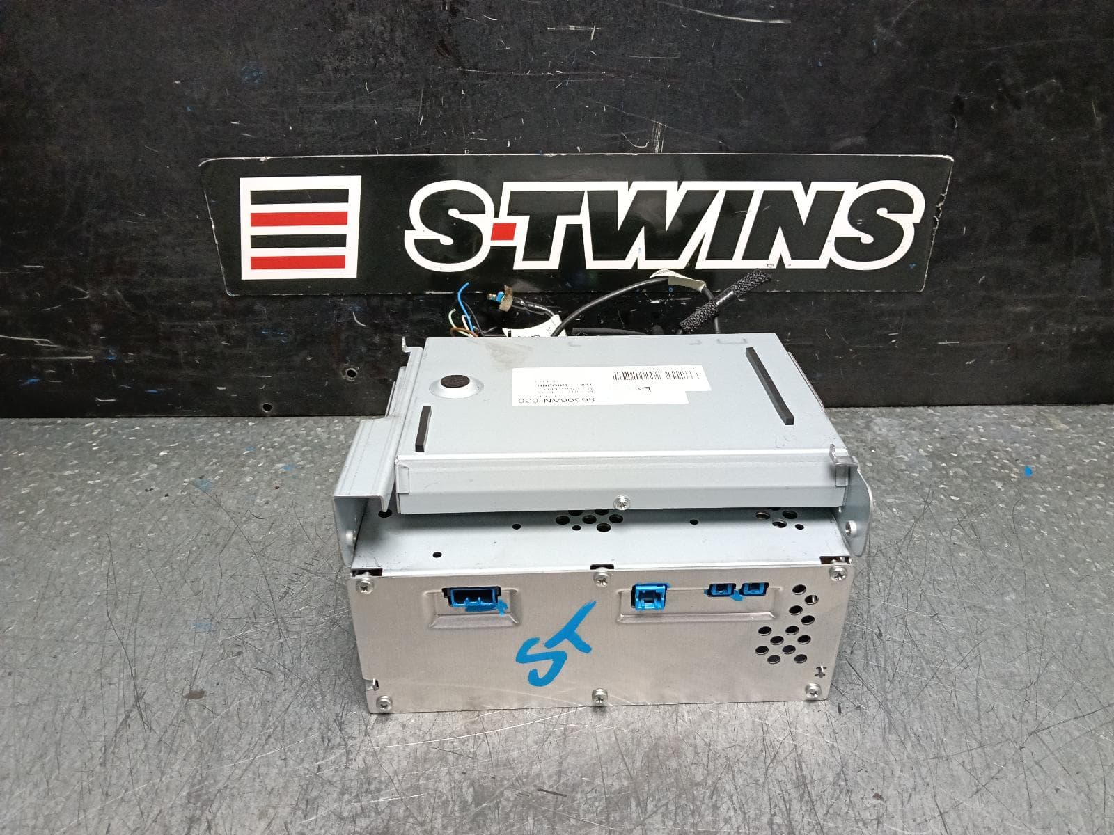 Used auto part listing image: 2023 SUBARU OUTBACK HEAD UNIT, W/ SAT NAV TYPE, 7TH GEN, 12/20- 0000399020