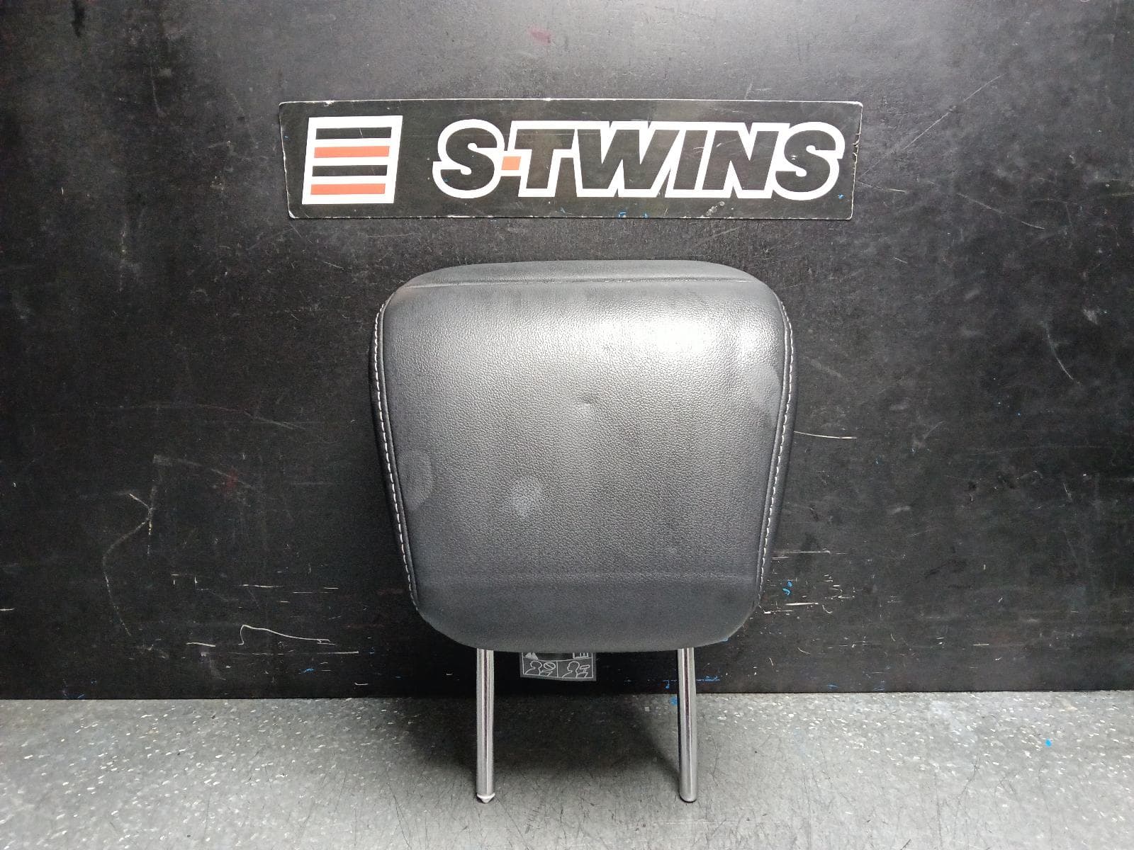 Used auto part listing image: 2023 SUBARU OUTBACK HEADREST 7TH GEN, 12/20-07/25 0000399029