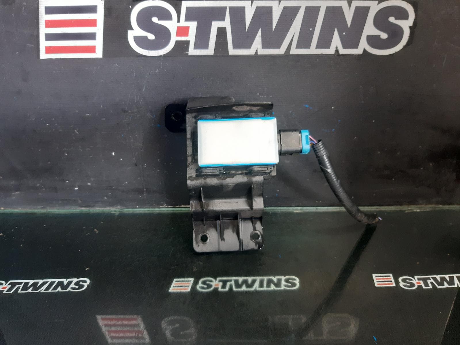 Used auto part listing image: 2024 KIA SPORTAGE REVERSE CAMERA NQ5, BLIND SPOT MONITOR SENSOR (LH REAR BEHIND BUMPER), 09/21- 0000372791