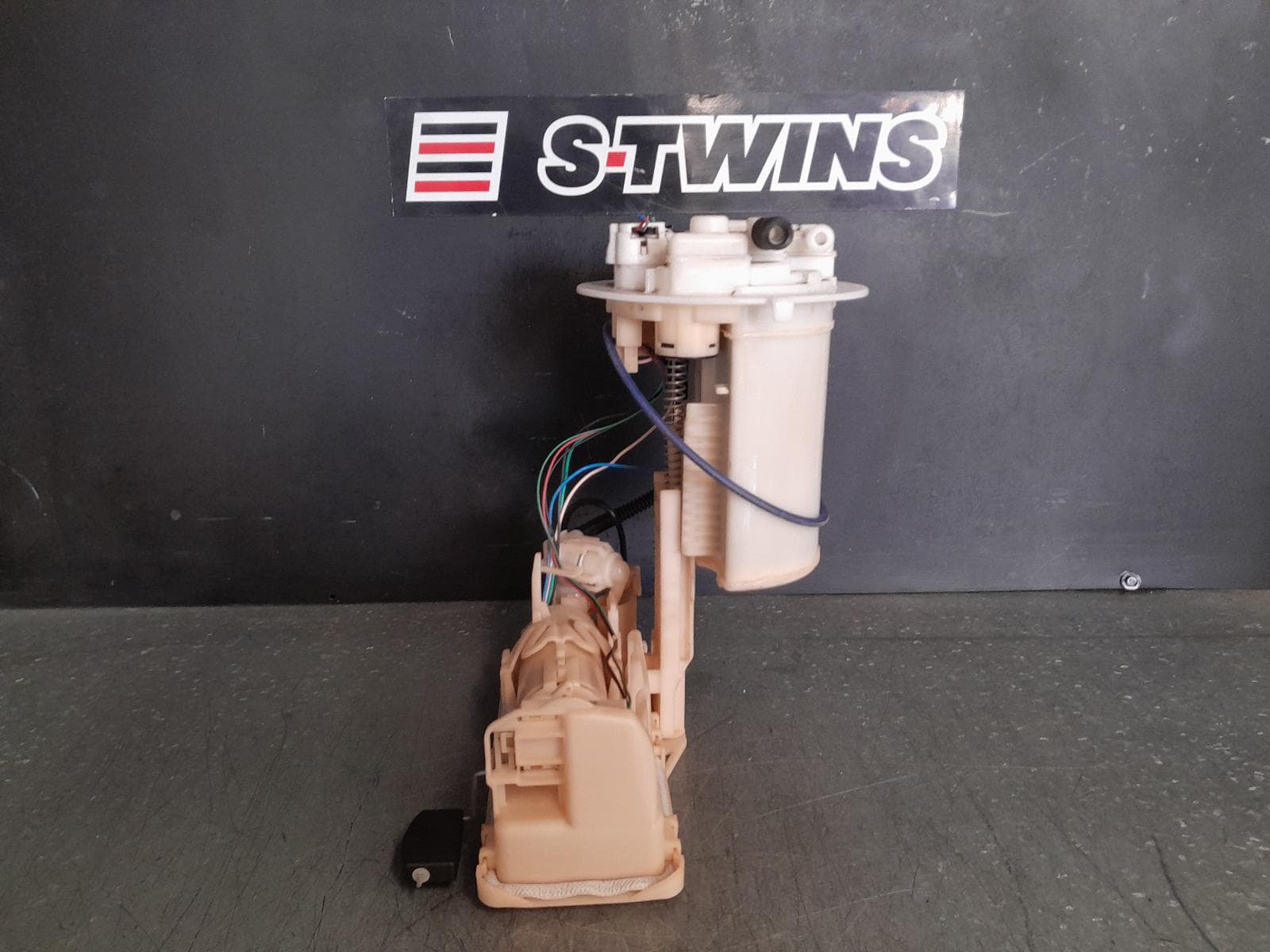 Used auto part listing image: 2022 TOYOTA COROLLA CROSS FUEL PUMP XG10, PETROL, 2.0, M20A-FXS, HYBRID TYPE, IN TANK (PUMP & SENDER), 01/22- 0000341116