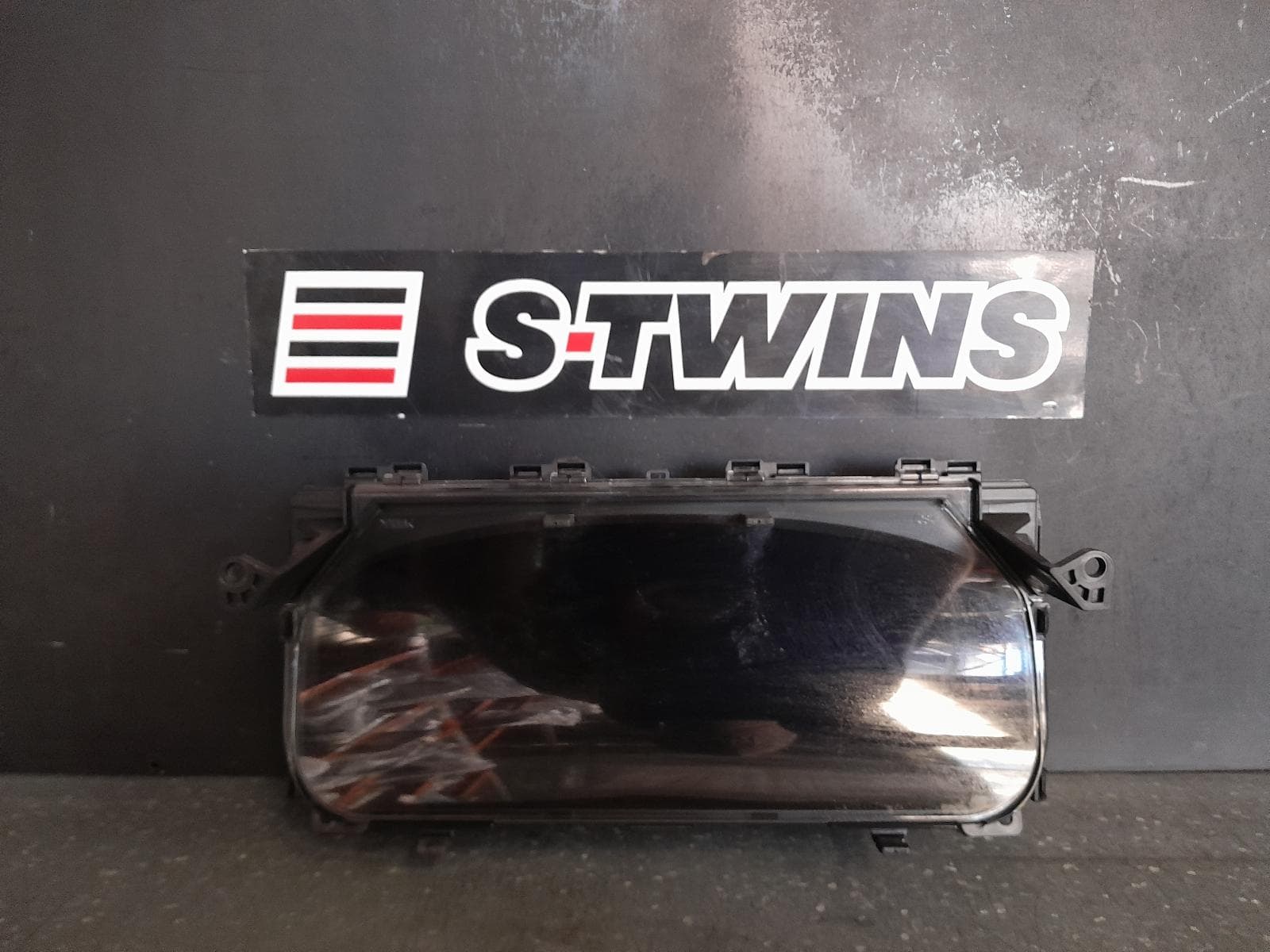 Used auto part listing image: 2022 TOYOTA COROLLA CROSS INSTRUMENTCLUSTER XG10, DISPLAY CLUSTER, 12.3IN, PETROL, 2.0, AUTO T/M, 01/22- 0000341131