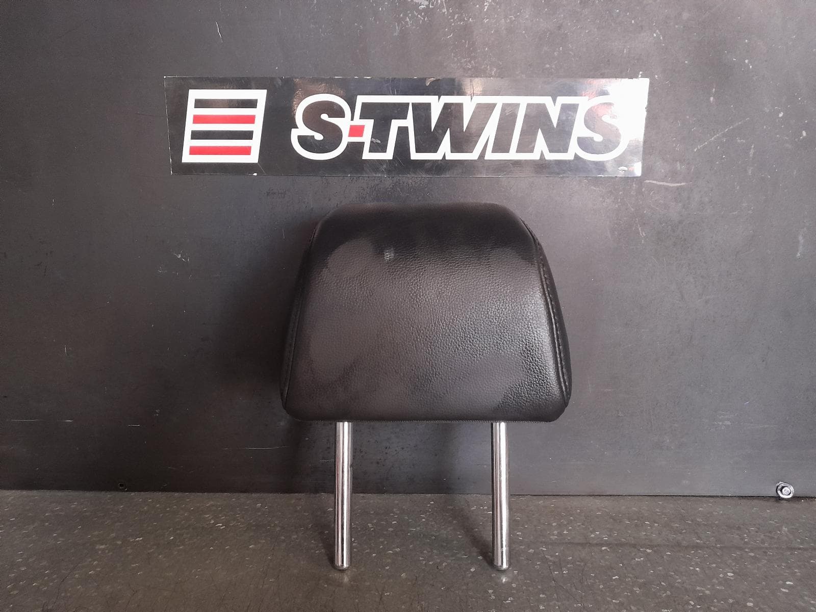 Used auto part listing image: 2022 TOYOTA COROLLA CROSS HEADREST XG10, 01/22- 0000341137