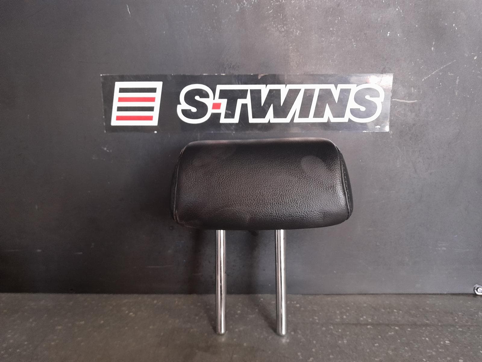 Used auto part listing image: 2022 TOYOTA COROLLA CROSS HEADREST XG10, 01/22- 0000341138