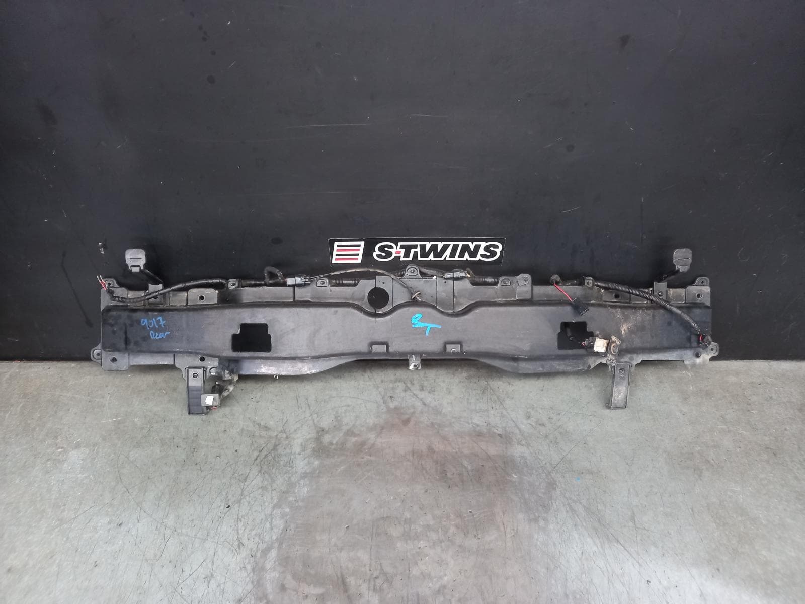 Used auto part listing image: 2014 HYUNDAI VELOSTER R BAR BRACKET REINFO MAIN REINFORCEMENT, FS, TURBO, 06/12-02/18 0000390210