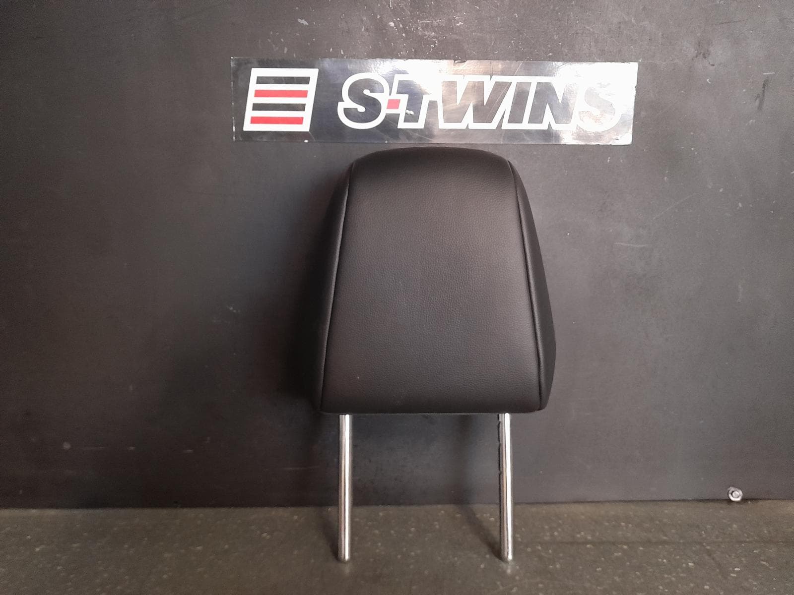 Used auto part listing image: 2022 TOYOTA COROLLA CROSS HEADREST XG10, 01/22- 0000341170
