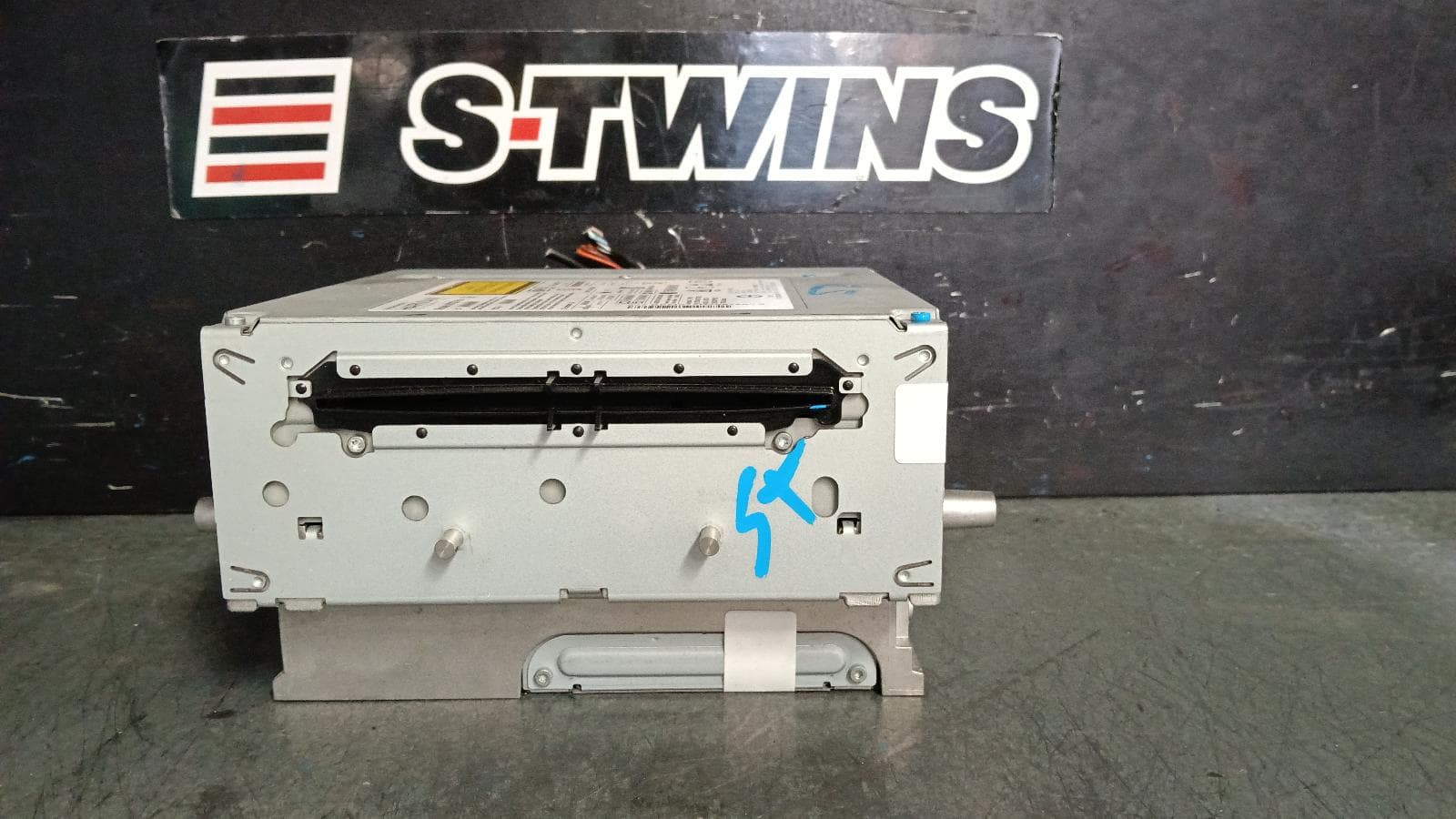 Used auto part listing image: 2017 MERCEDES GLC CLASS HEAD UNIT, X253/C253, 09/15-07/19 0000402258