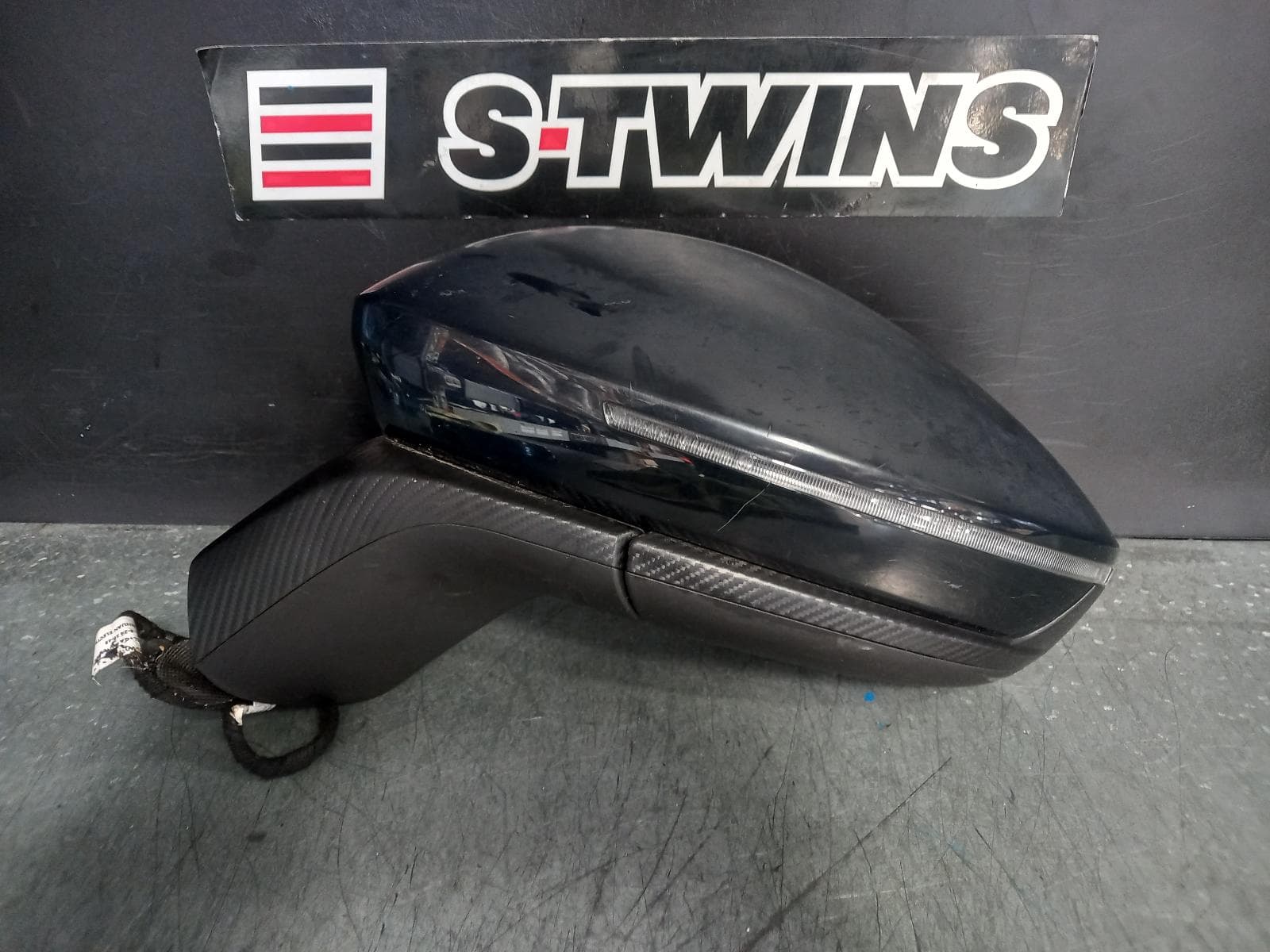 Used auto part listing image: 2023 CHERY OMODA 5 LEFT DOOR MIRROR T34/T19C, POWER, AUTO FOLD, HEATED, HIGH GLOSS BLACK, W/ BLACK INSERTS, 12/22- 0000374446
