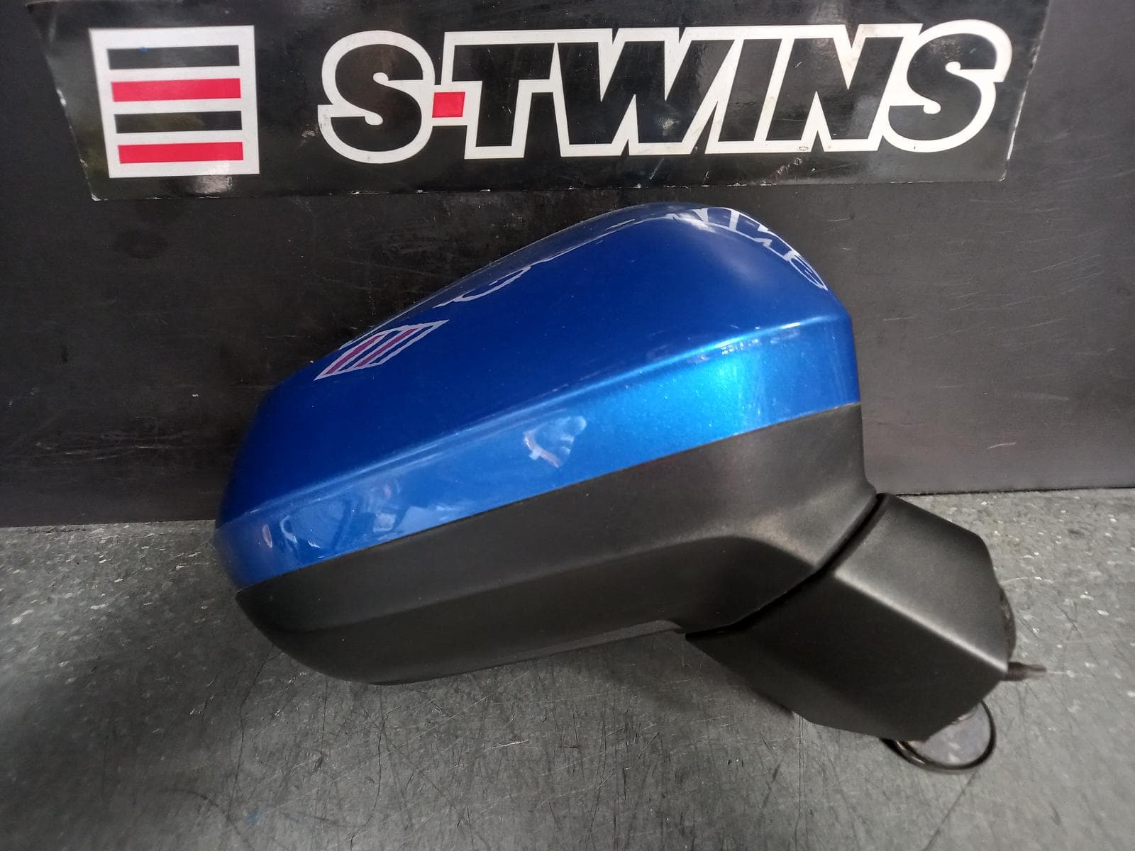 Used auto part listing image: 2019 AUDI Q2 RIGHT DOOR MIRROR GA, POWER FOLD TYPE, (6XK CODE), Q2/SQ2, 10/16- 0000374442