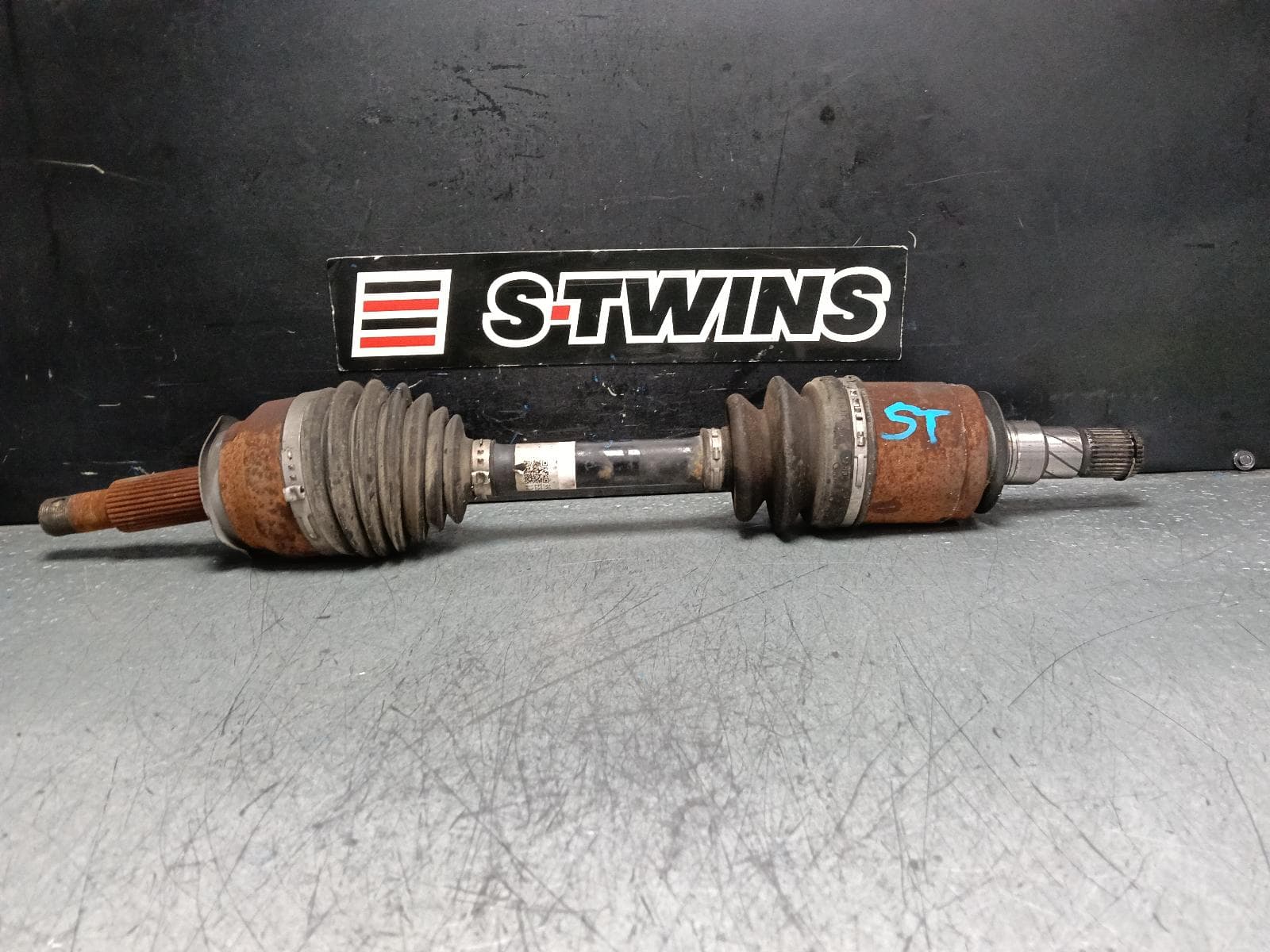 Used auto part listing image: 2022 NISSAN NAVARA RIGHT DRIVESHAFT NP300, FRONT, 01/21- 0000383427