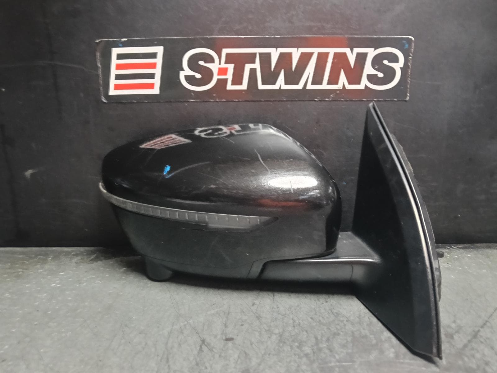 Used auto part listing image: 2016 NISSAN QASHQAI RIGHT DOOR MIRROR J11, Ti/TL, POWER FOLD, W/ CAMERA TYPE, 12/13-06/17 0000411904
