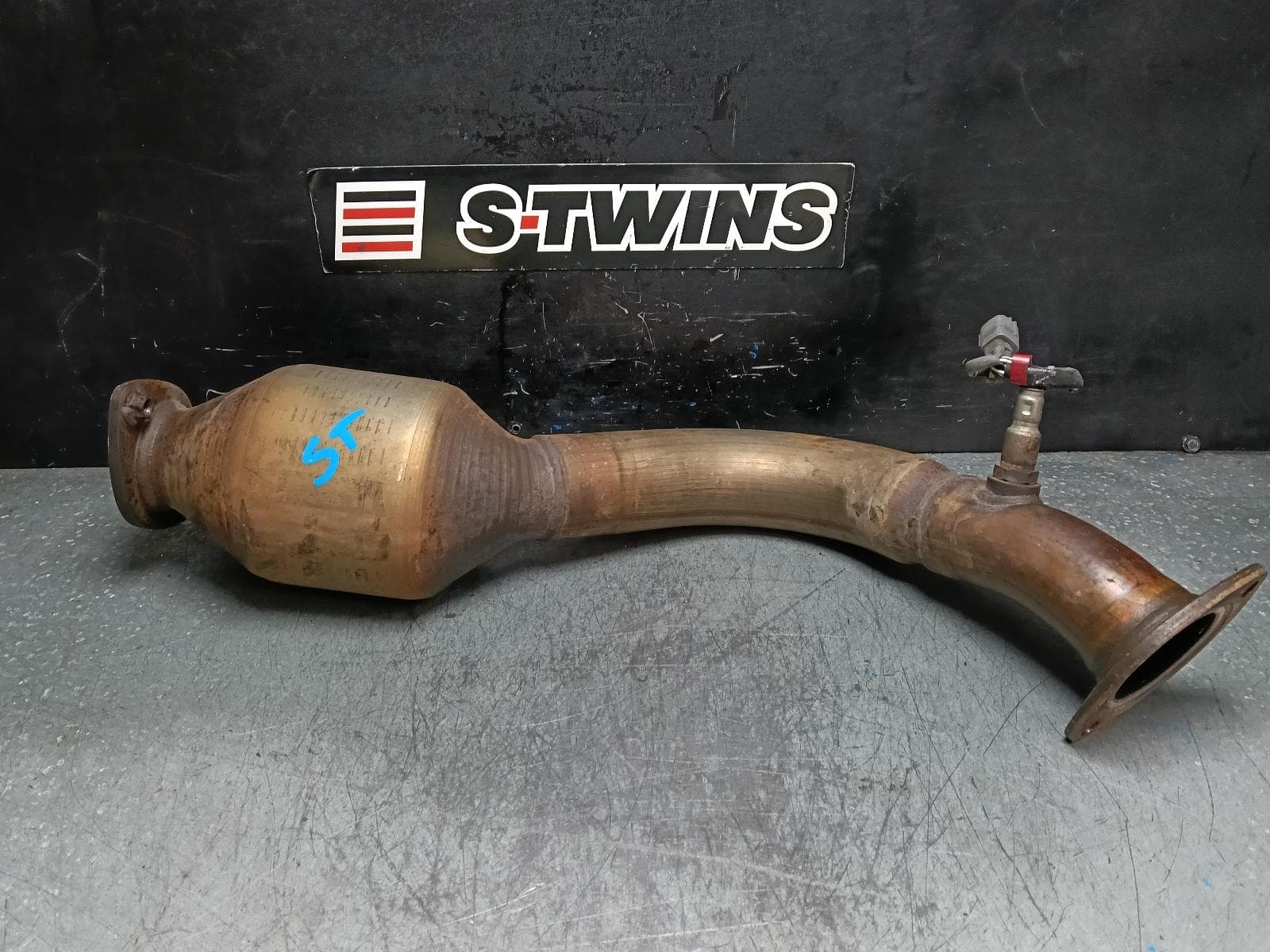 Used auto part listing image: 2015 LEXUS NX CATALYTIC CONVERTER UNDER CAR-CAT TYPE, 2.0, AGZ/AYZ#, 02/14-12/21 0000401249