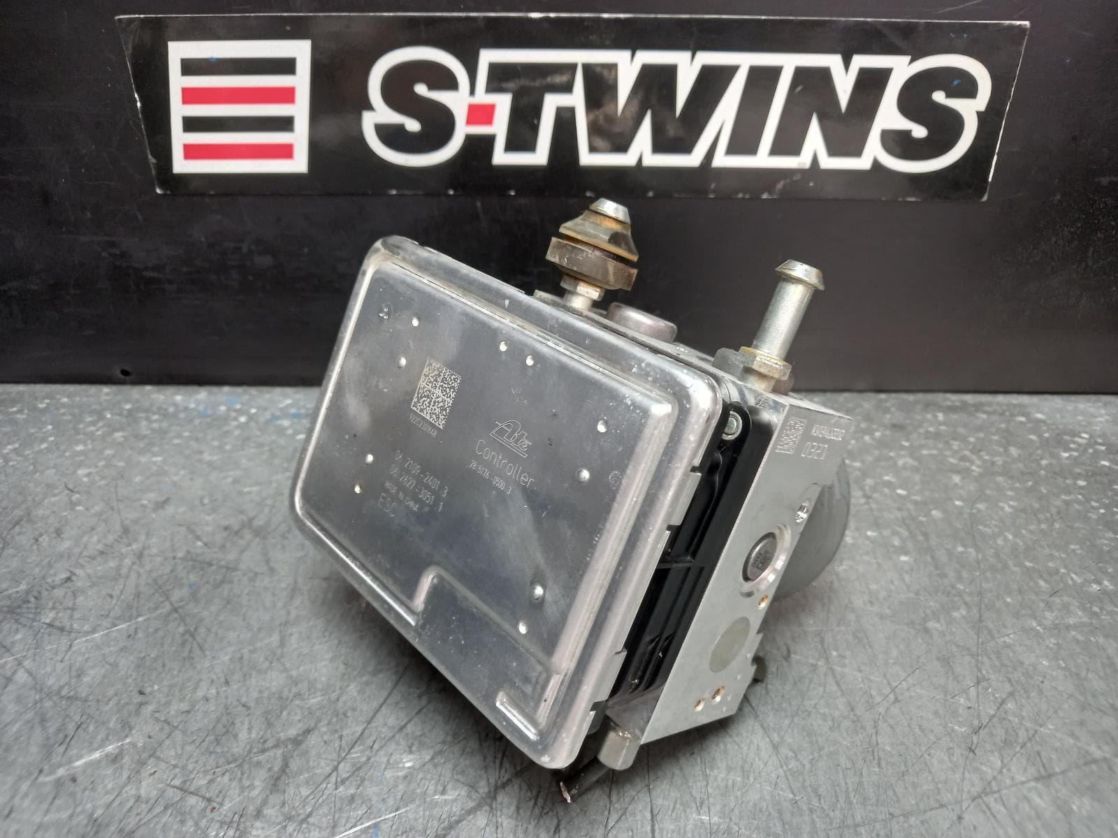 Used auto part listing image: 2023 SUZUKI SWIFT ABS PUMP MODULATOR P/N 5613052RS3, AZ, 04/17-11/23 0000373580