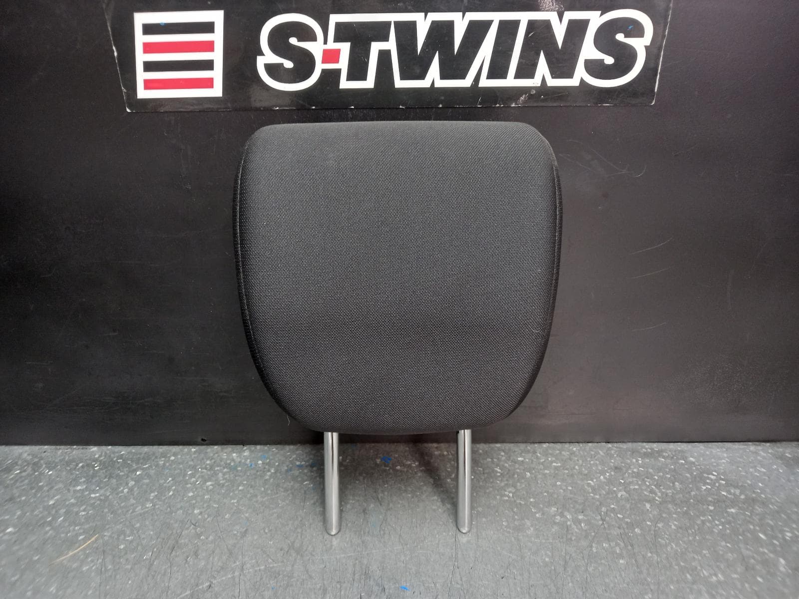 Used auto part listing image: 2023 SUZUKI SWIFT HEADREST AZ, 04/17-03/25 0000373606