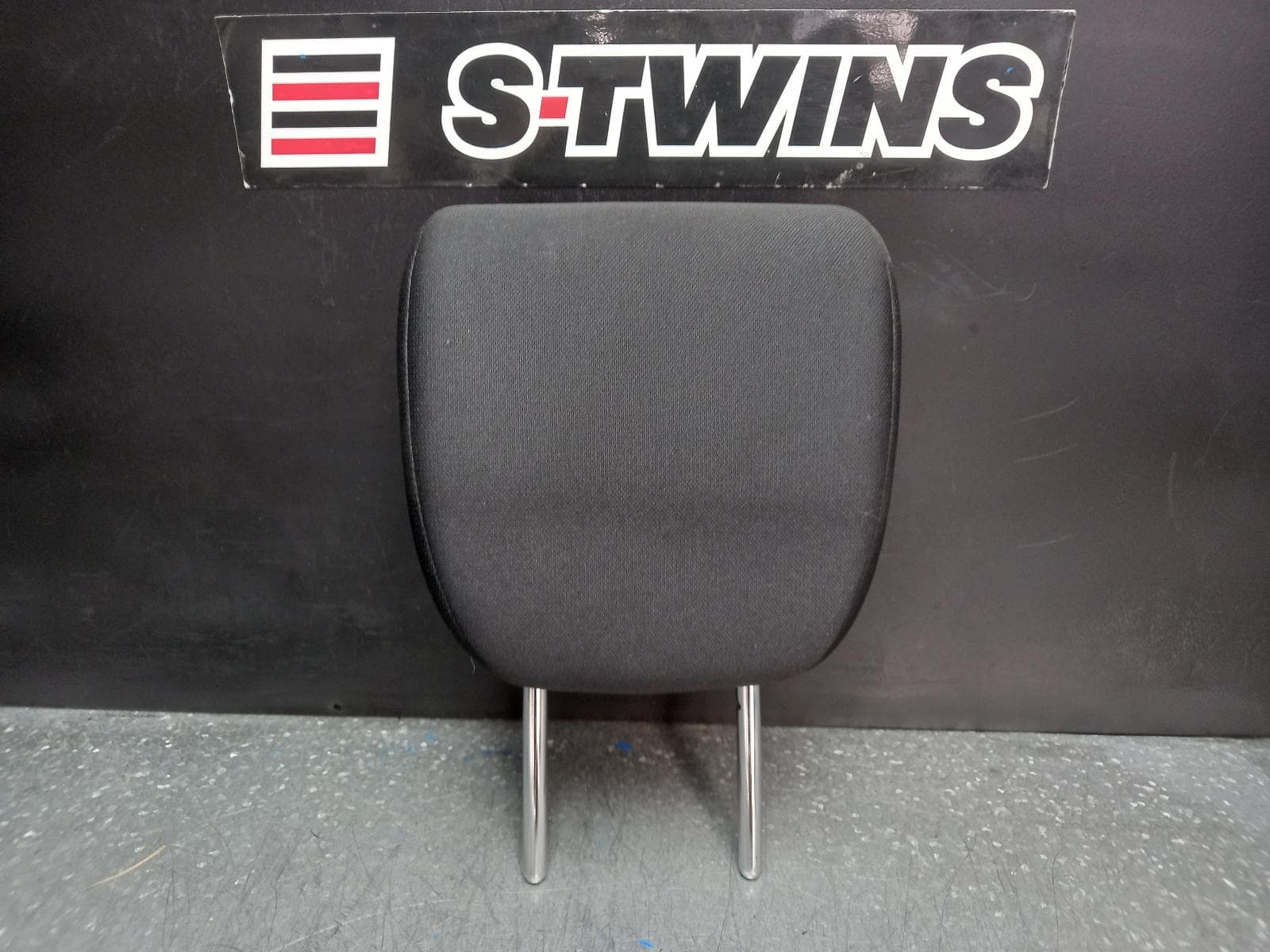 Used auto part listing image: 2023 SUZUKI SWIFT HEADREST AZ, 04/17-03/25 0000373608