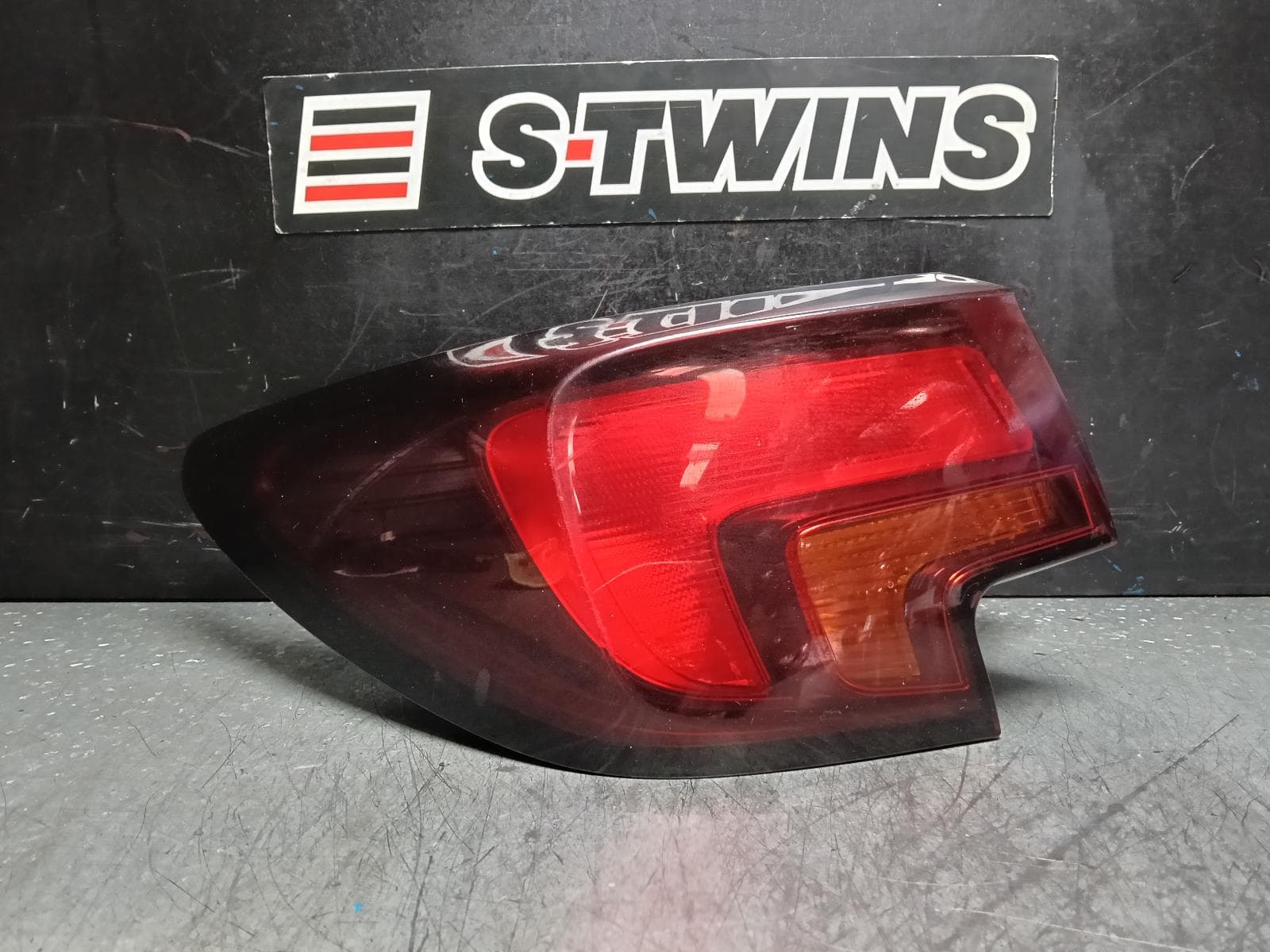 Used auto part listing image: 2019 HOLDEN ASTRA LEFT TAILLIGHT BK, 5DR HATCH, R/RS, NON LED TYPE, 09/16- 0000386778