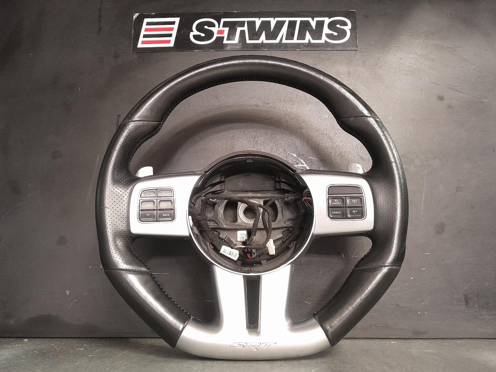 Used auto part listing image: 2013 CHRYSLER 300C STEERING WHEEL SRT8 TYPE, LX2, 12/11-12/14 0000376672
