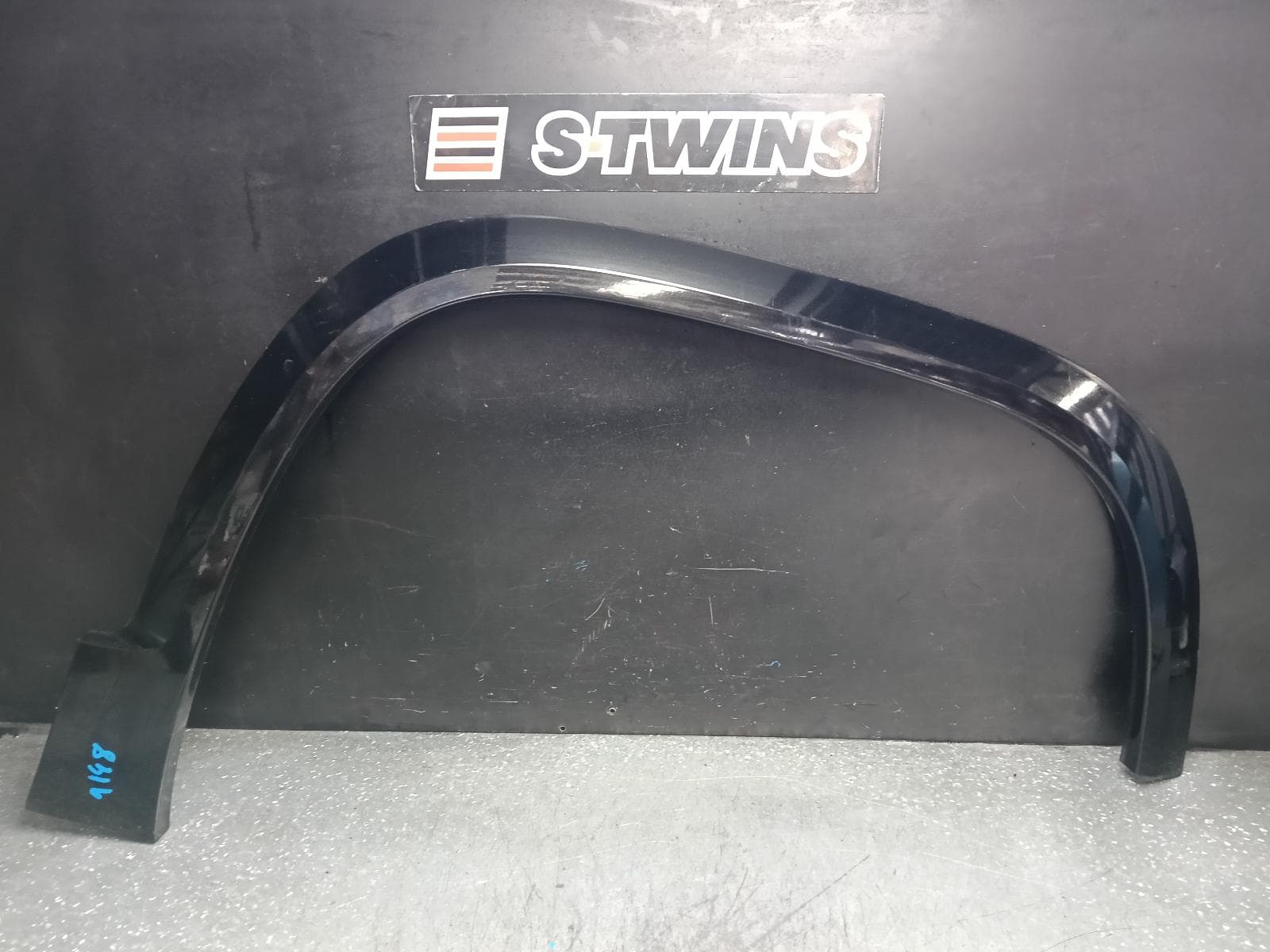 Used auto part listing image: 2018 HOLDEN ACADIA WHEEL ARCH FLARE AC, RH FRONT, 08/18-12/20 0000386927