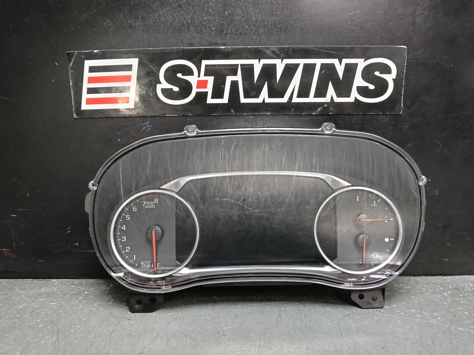 Used auto part listing image: 2018 HOLDEN ACADIA INSTRUMENTCLUSTER AC, 08/18-12/20 0000385485