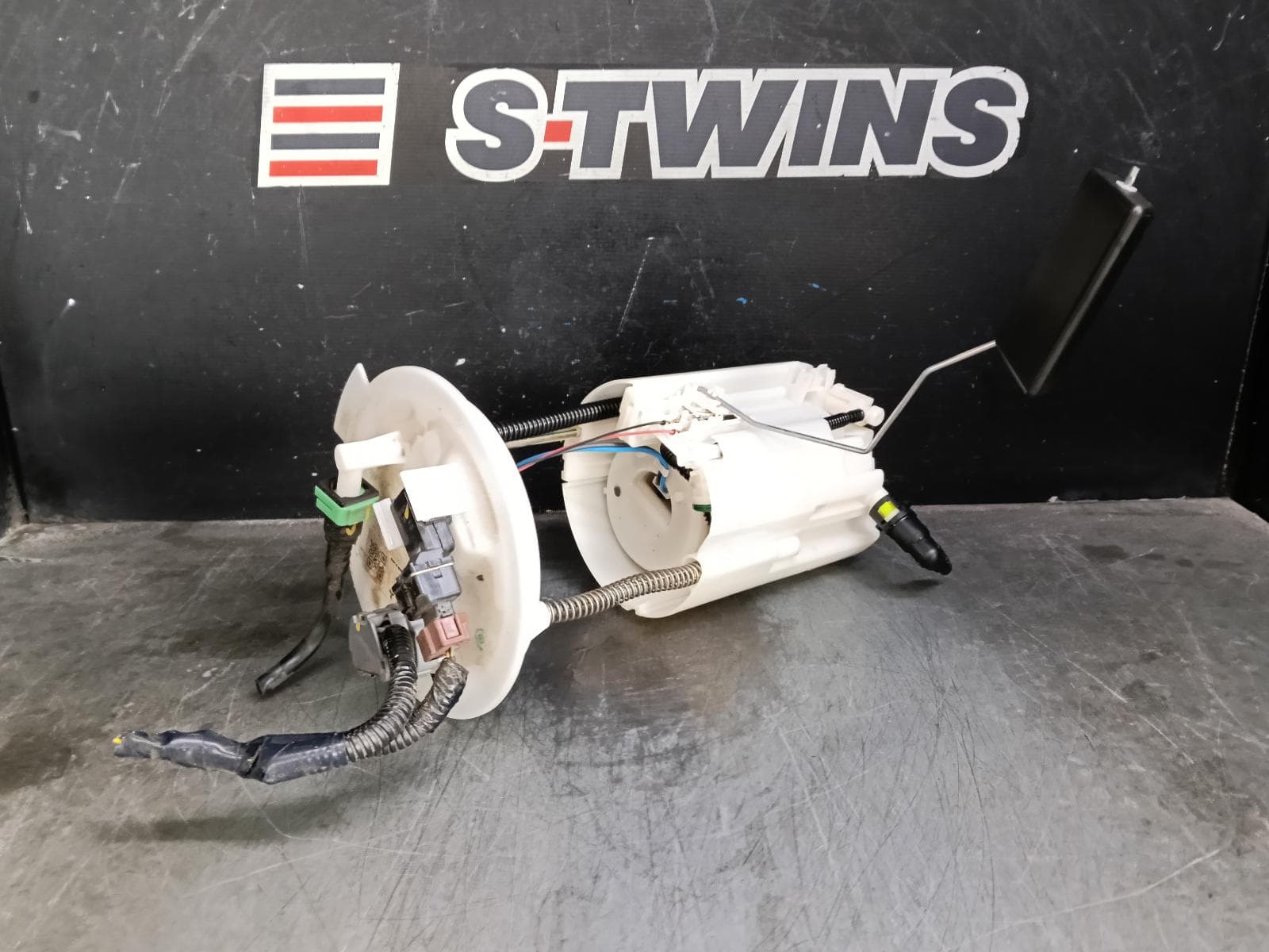 Used auto part listing image: 2024 MITSUBISHI OUTLANDER FUEL PUMP PETROL, 2.4, 4BL12, IN TANK (PUMP & SENDER), ZM, 08/21- 0000400923