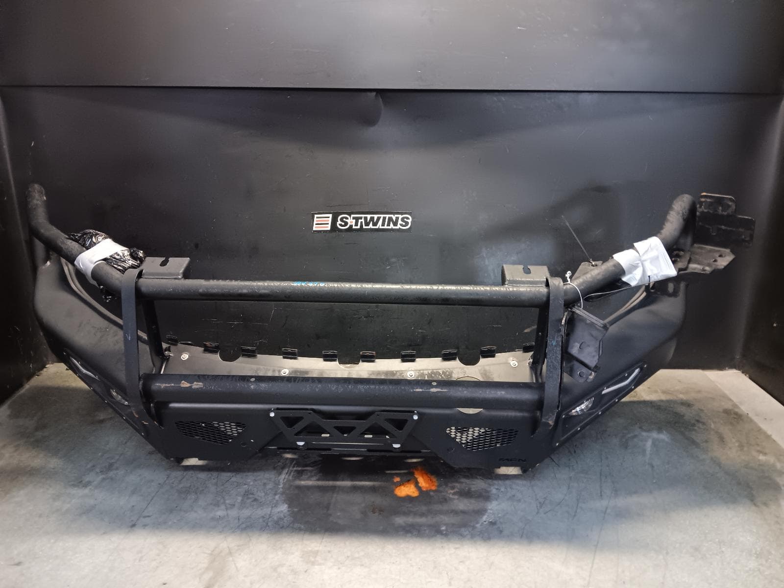 Used auto part listing image: 2019 VOLKSWAGEN AMAROK FRONT BUMPER BULL BAR-STEEL, 2H, 10/10-09/22 0000409473