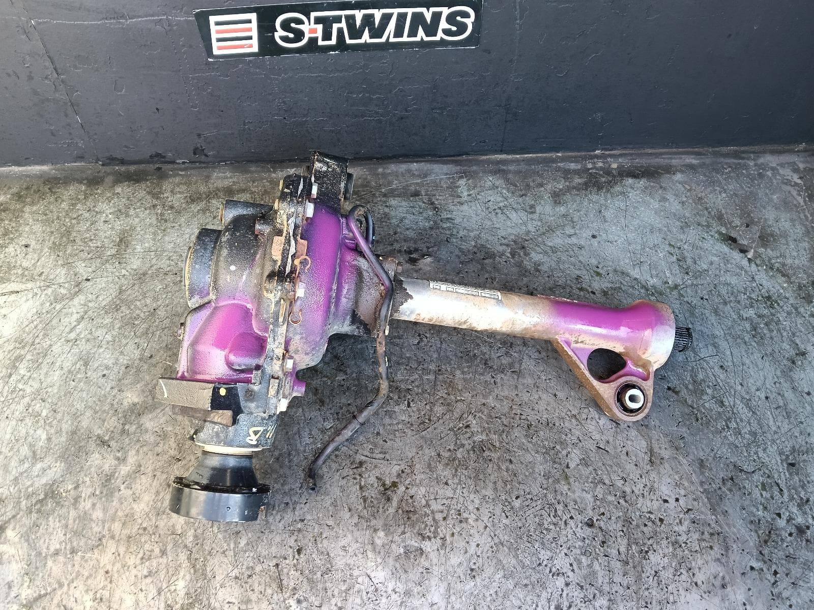 Used auto part listing image: 2018 MAZDA BT50 DIFFERENTIAL CENTRE FRONT, 3.2, DIESEL, AUTO T/M, UP-UR, 10/11-06/20 0000412740