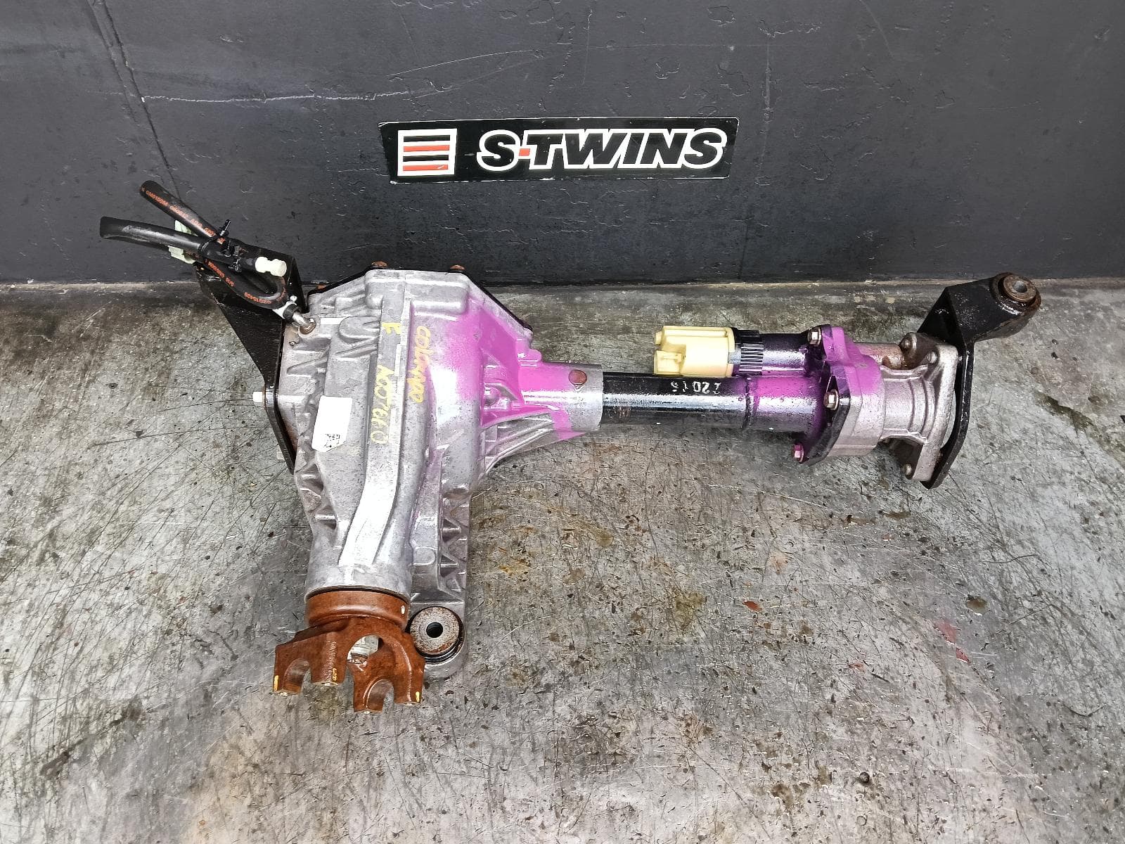 Used auto part listing image: 2013 HOLDEN COLORADO DIFFERENTIAL CENTRE RG, FRONT, MANUAL, 2.8, 3.73 RATIO, 01/12-06/16 0000412375