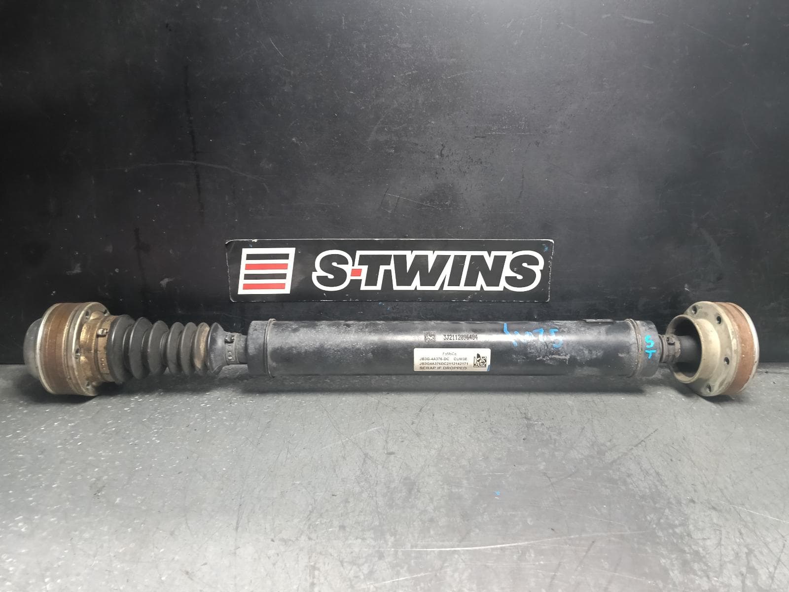 Used auto part listing image: 2021 FORD RANGER FRONT PROP SHAFT 2.0, DIESEL, AUTO T/M, PX SERIES 3, 06/18-04/22 0000413523