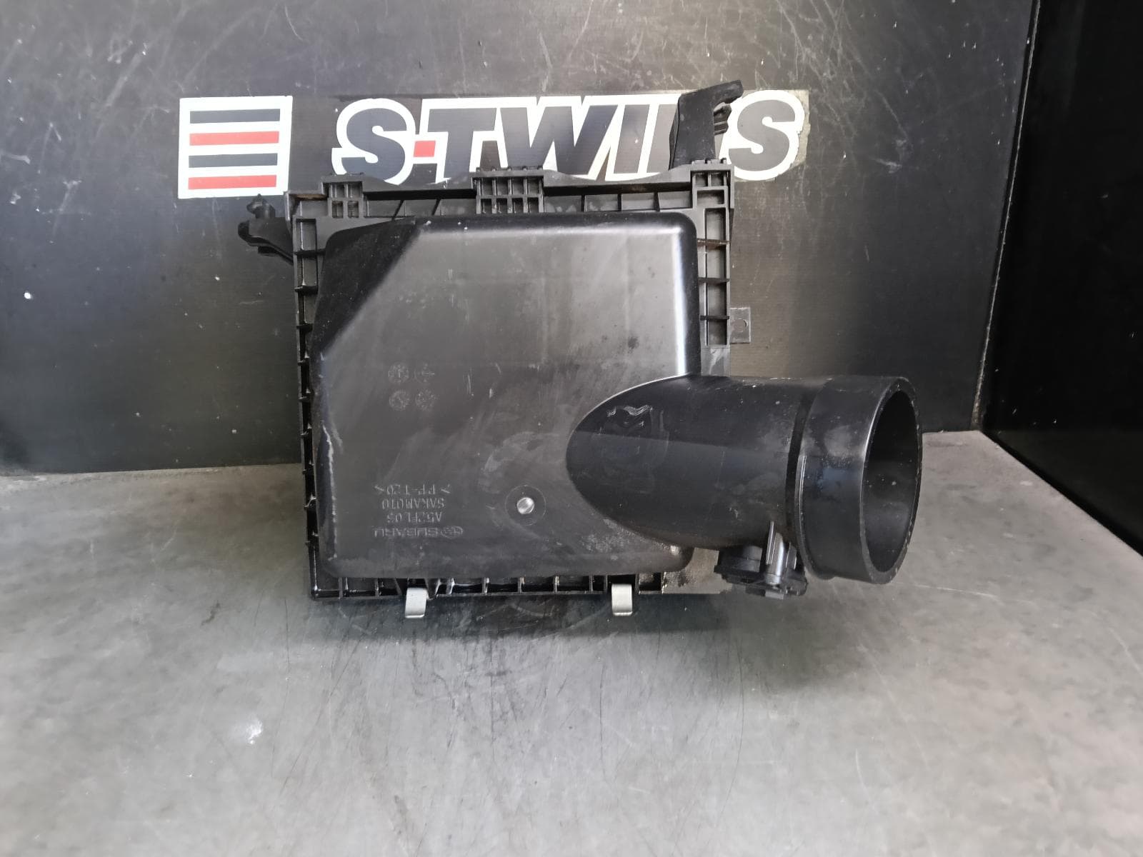 Used auto part listing image: 2024 SUBARU OUTBACK AIR CLEANER BOX AIR CLEANER, 7TH GEN, 2.5, PETROL, 12/20- 0000394406